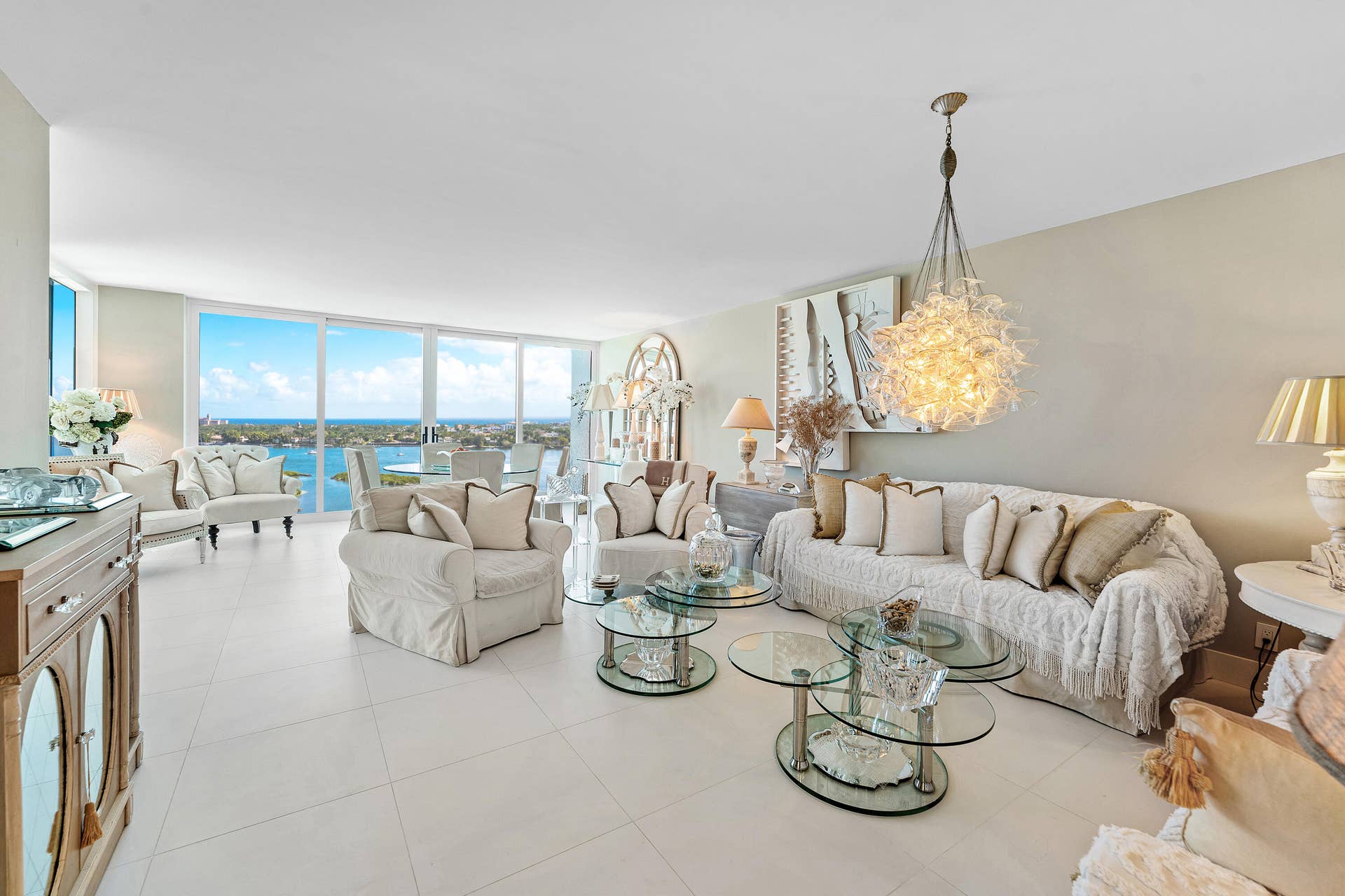 529 S Flagler Drive, #8g, West Palm Beach, FL 33401 Opens to balcony