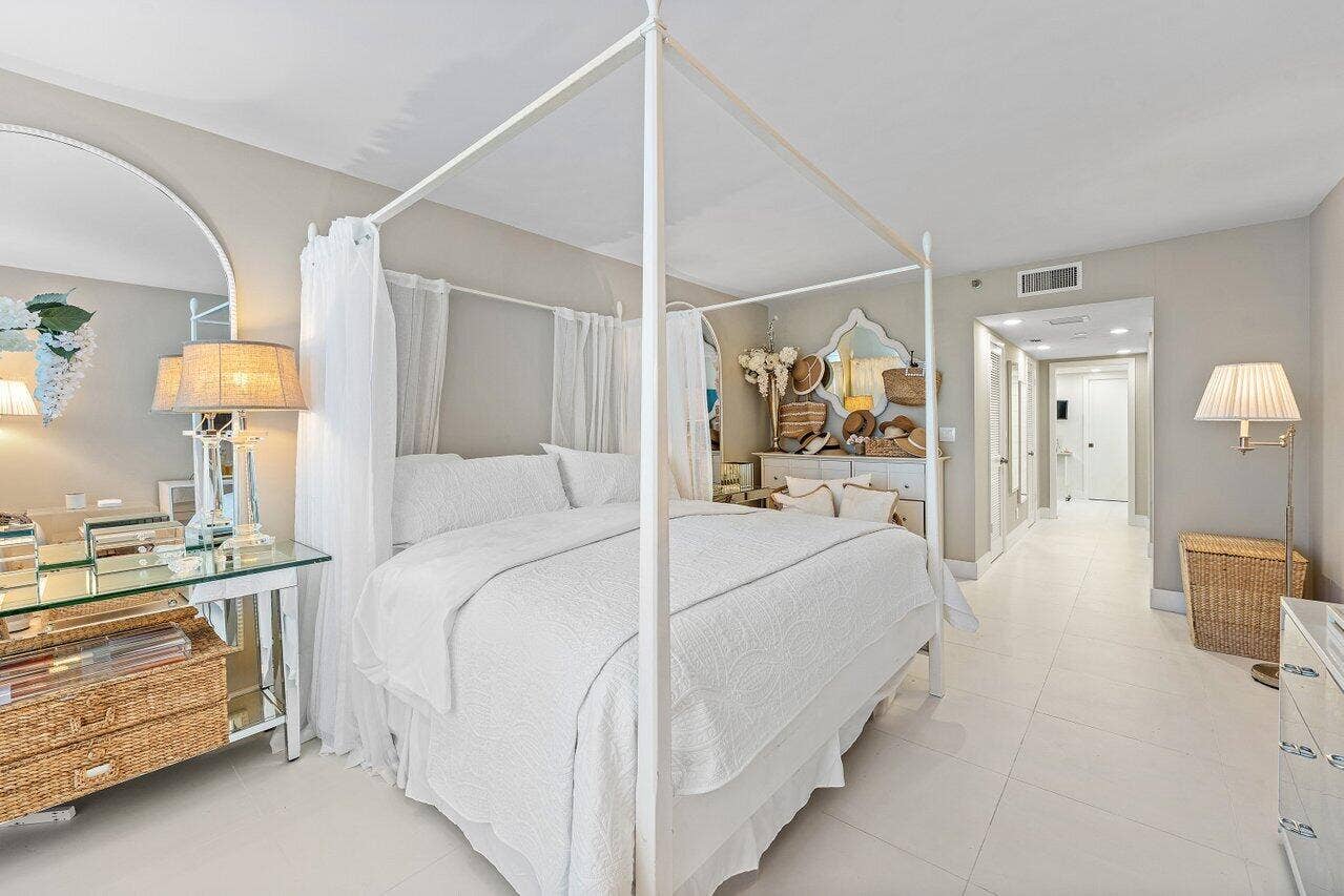 529 S Flagler Drive, #8g, West Palm Beach, FL 33401 Three Closets - Two Walk-in