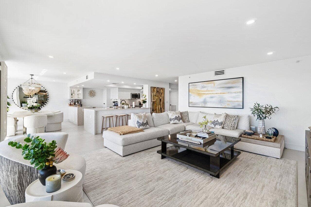 GREAT ROOM