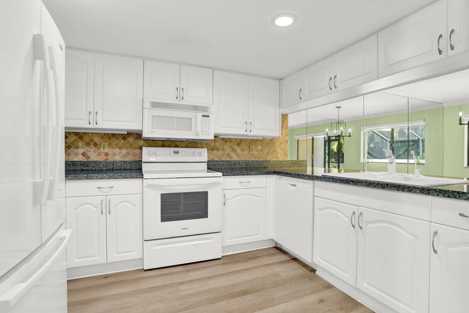 215 Oak Harbour Drive, Juno Beach, FL 33408 Kitchen