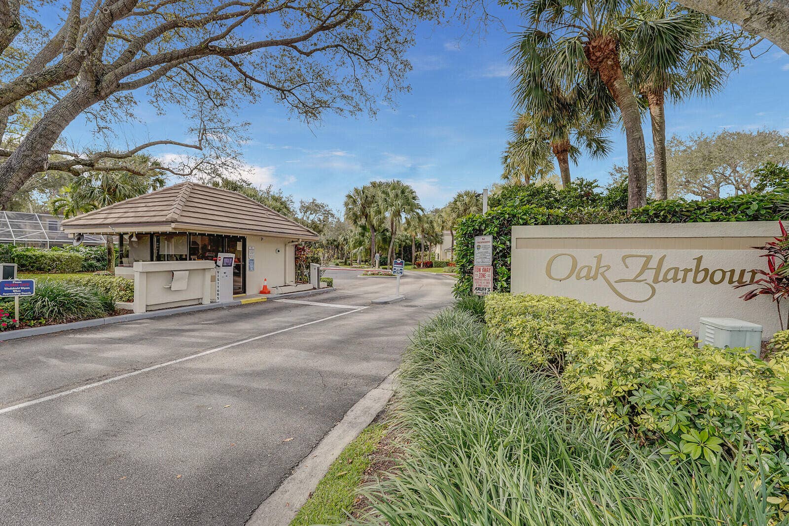 215 Oak Harbour Drive, Juno Beach, FL 33408 Entrance Gate