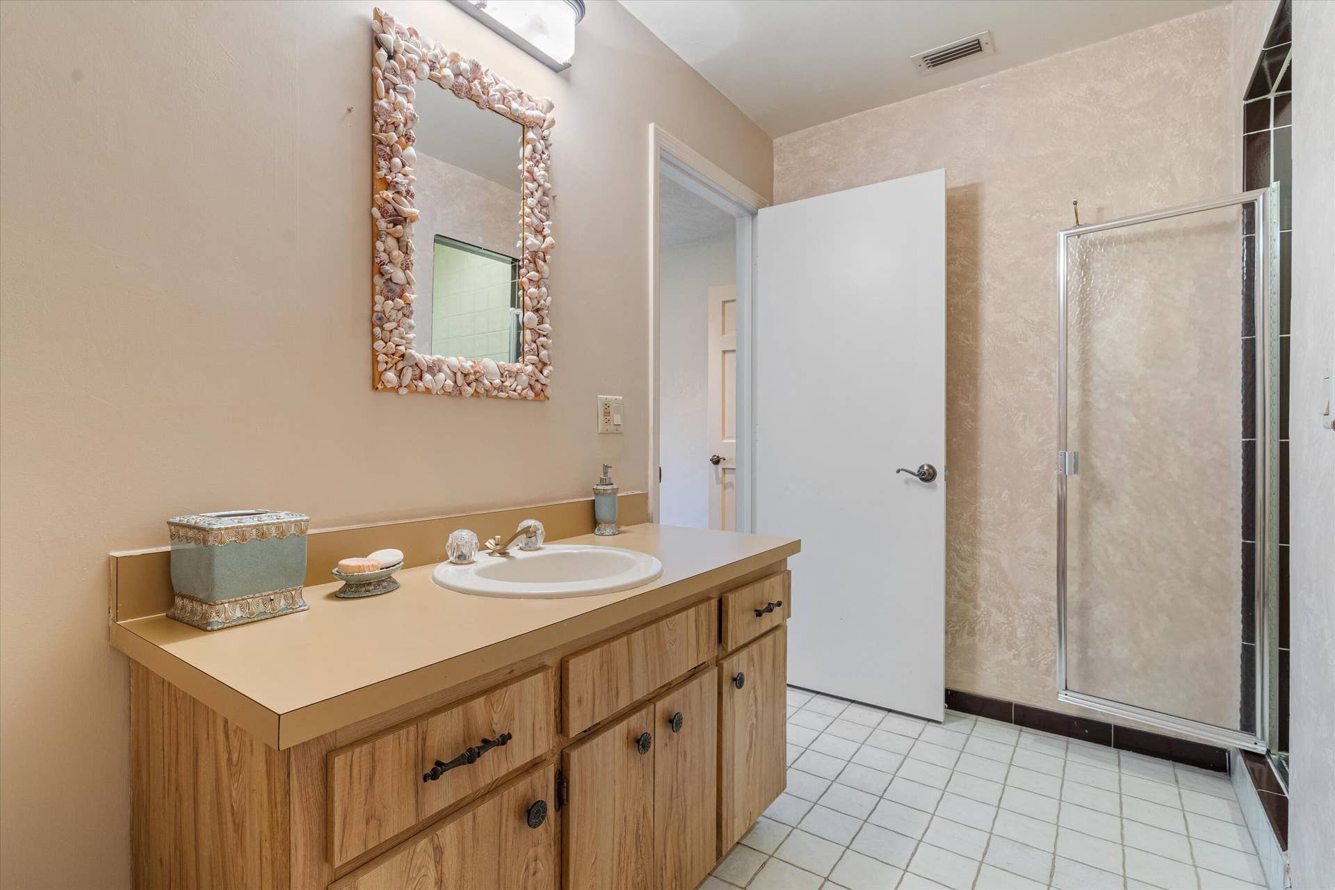 710 Marble Way, Boca Raton, FL 33432 Bathroom ensuite for gym/bedroom