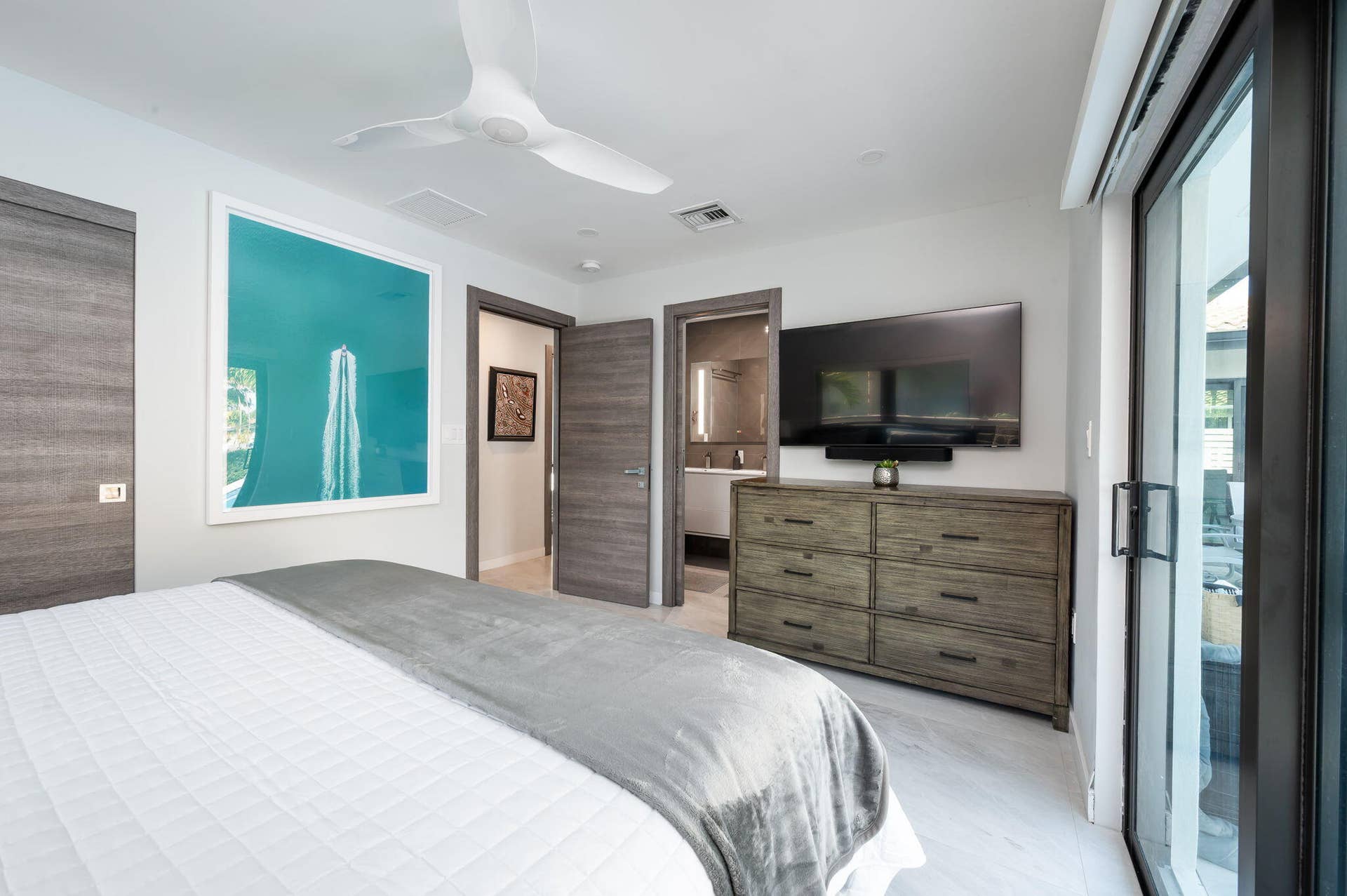 2200 NE 15th Terrace NE, Wilton Manors, FL 33305 2200 NE 15th Terrace NE, Wilton Manors, FL 33305