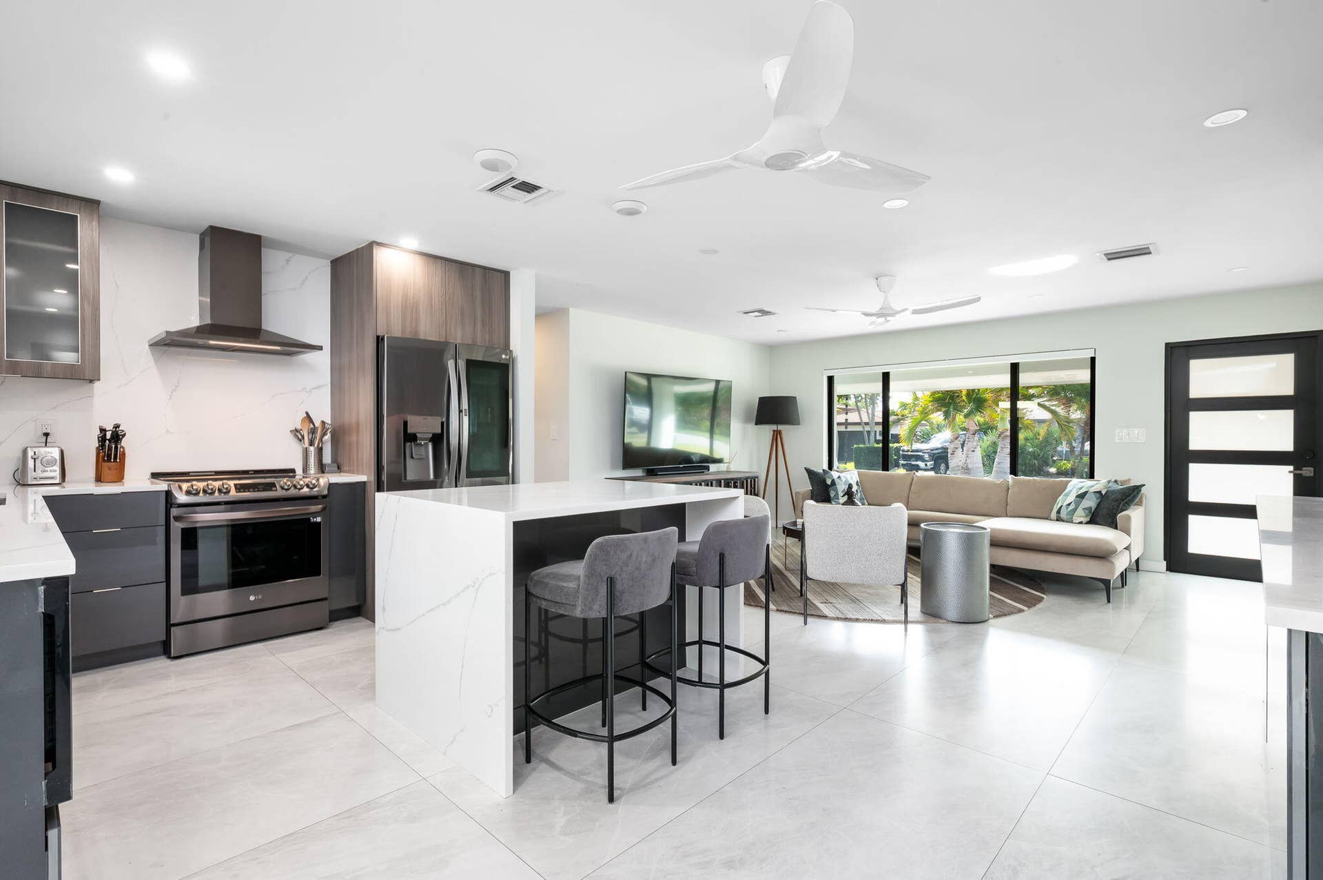 2200 NE 15th Terrace NE, Wilton Manors, FL 33305 2200 NE 15th Terrace NE, Wilton Manors, FL 33305
