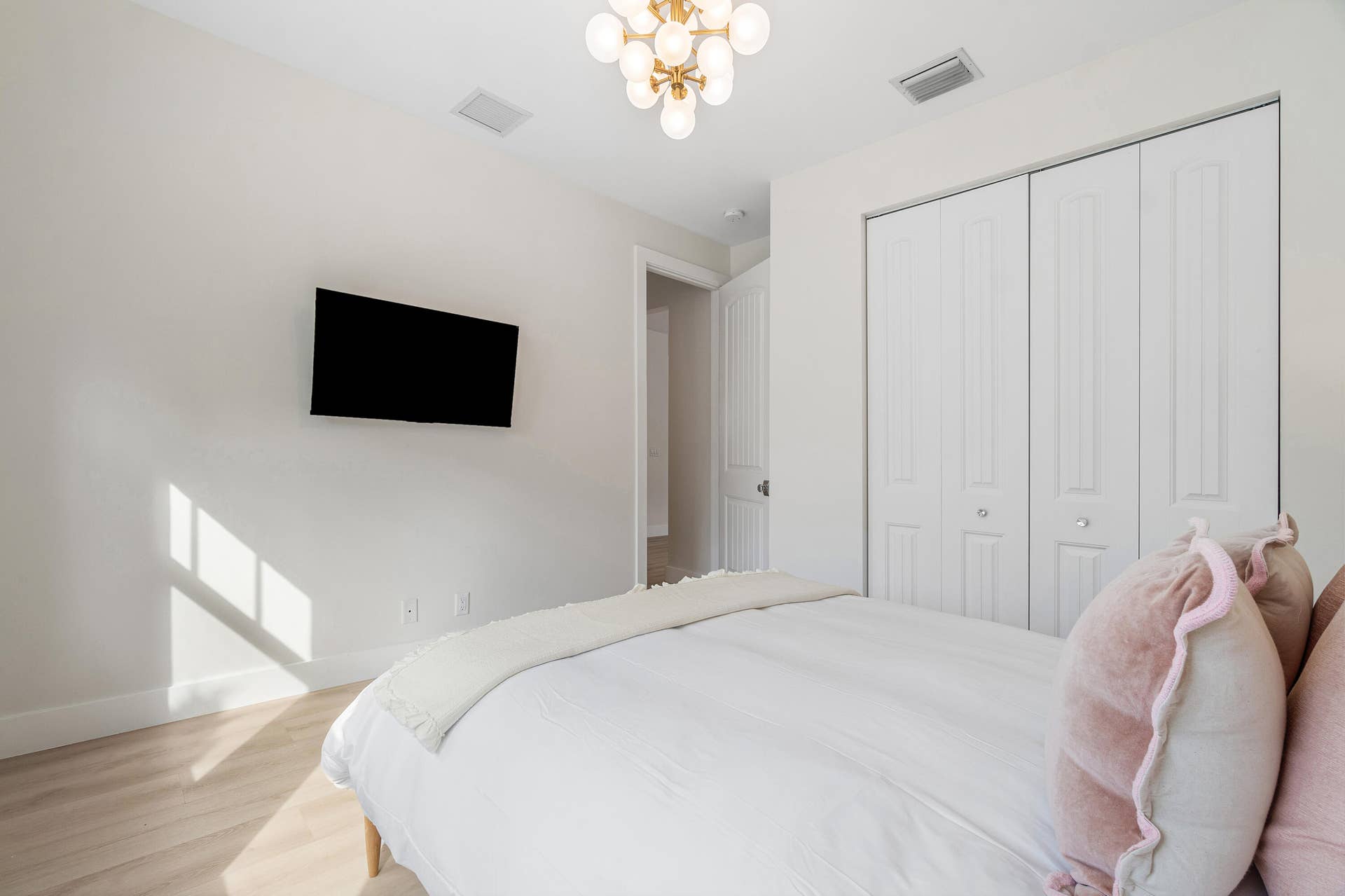 3rd Guest Bedroom
