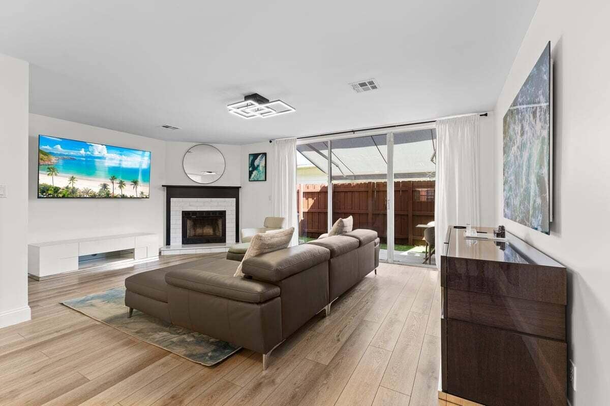 801 NE 1st Street, #8, Fort Lauderdale, Fort Lauderdale, FL 33301
