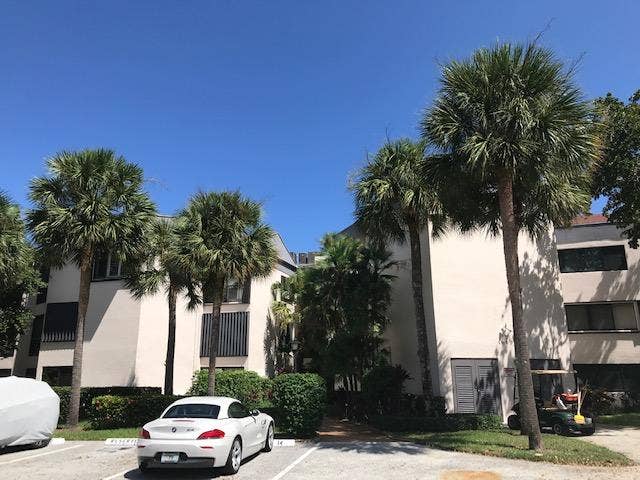 1640 Twelve Oaks Way, #101, North Palm Beach, North Palm Beach, FL 33408 1640 Twelve Oaks Way, #101, North Palm Beach, North Palm Beach, FL 33408
