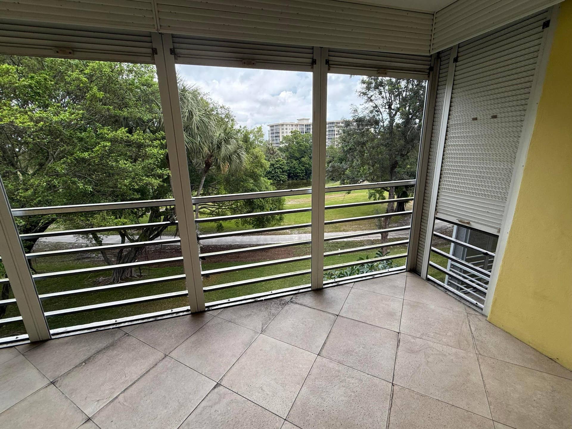 3930 Oaks Clubhouse Drive, #408, Pompano Beach, FL 33069 3930 Oaks Clubhouse Drive, #408, Pompano Beach, FL 33069