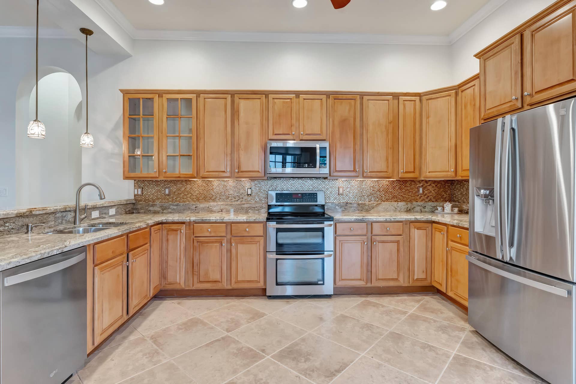104 Renaissance Drive, North Palm Beach, FL 33410 Spacious kitchen