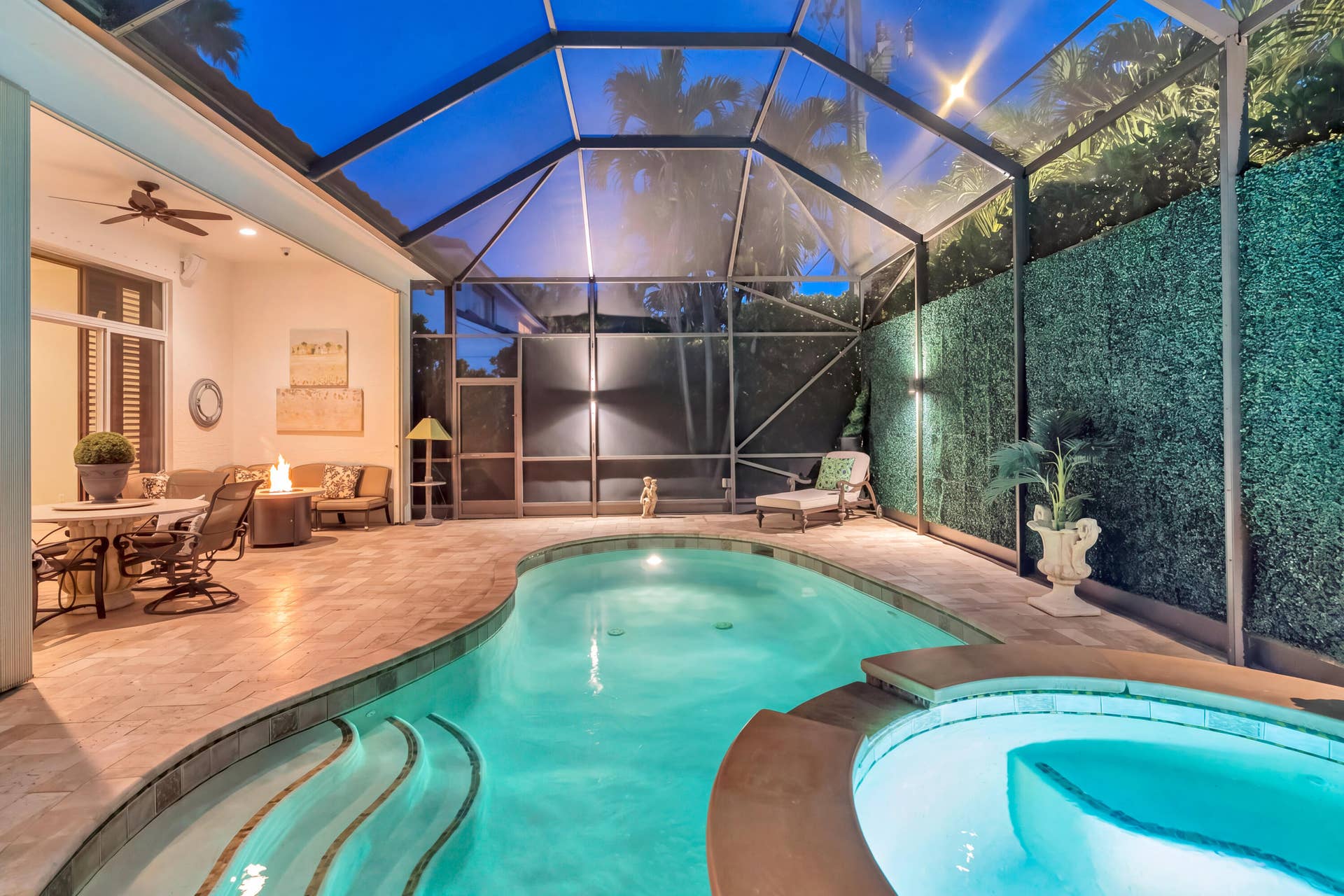 104 Renaissance Drive, North Palm Beach, FL 33410 Extremely Private with dramatic lighting