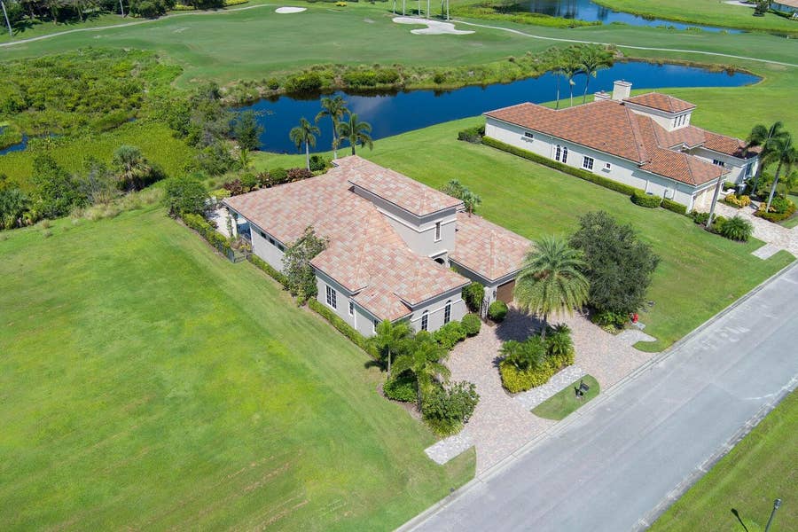 Property photo for 138 SE Via San Marino, Port St Lucie, FL