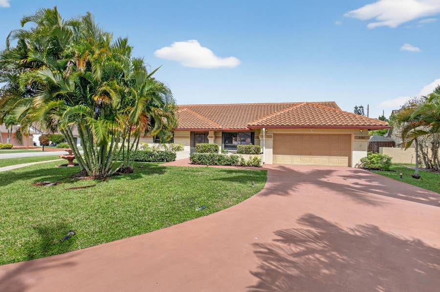 Property photo for 9362 Laurel Green Drive, Boynton Beach, FL