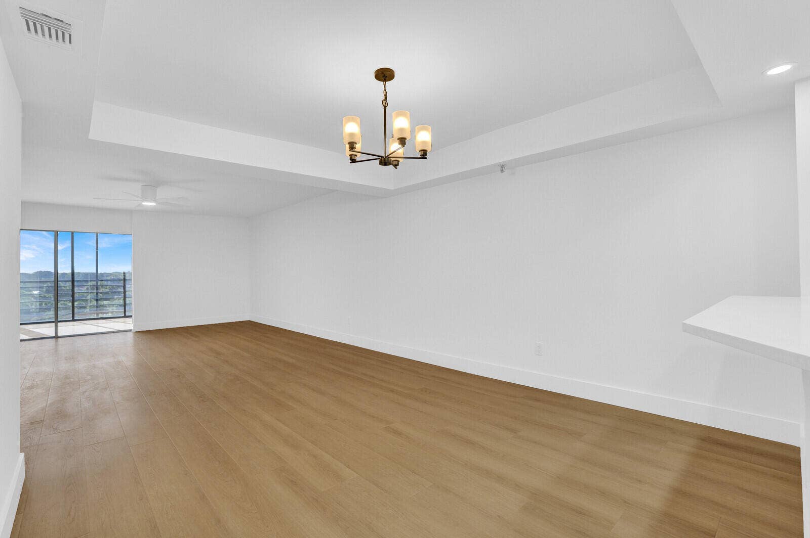 9260 SW 14th Street, #2508, Boca Raton, FL 33428 Living Room
