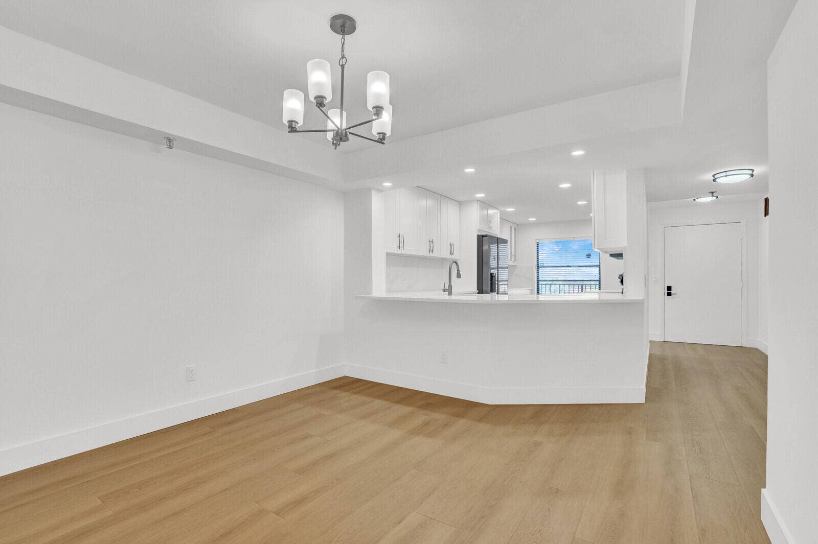 9260 SW 14th Street, #2508, Boca Raton, FL 33428 Dining Area
