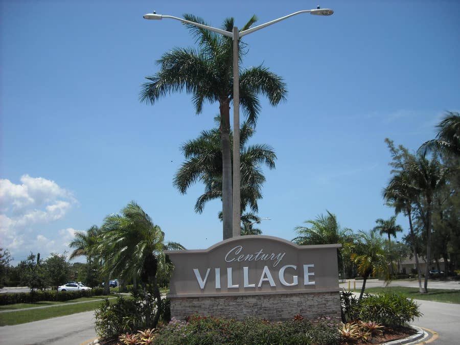 Property photo for 358 Chatham R, West Palm Beach, FL