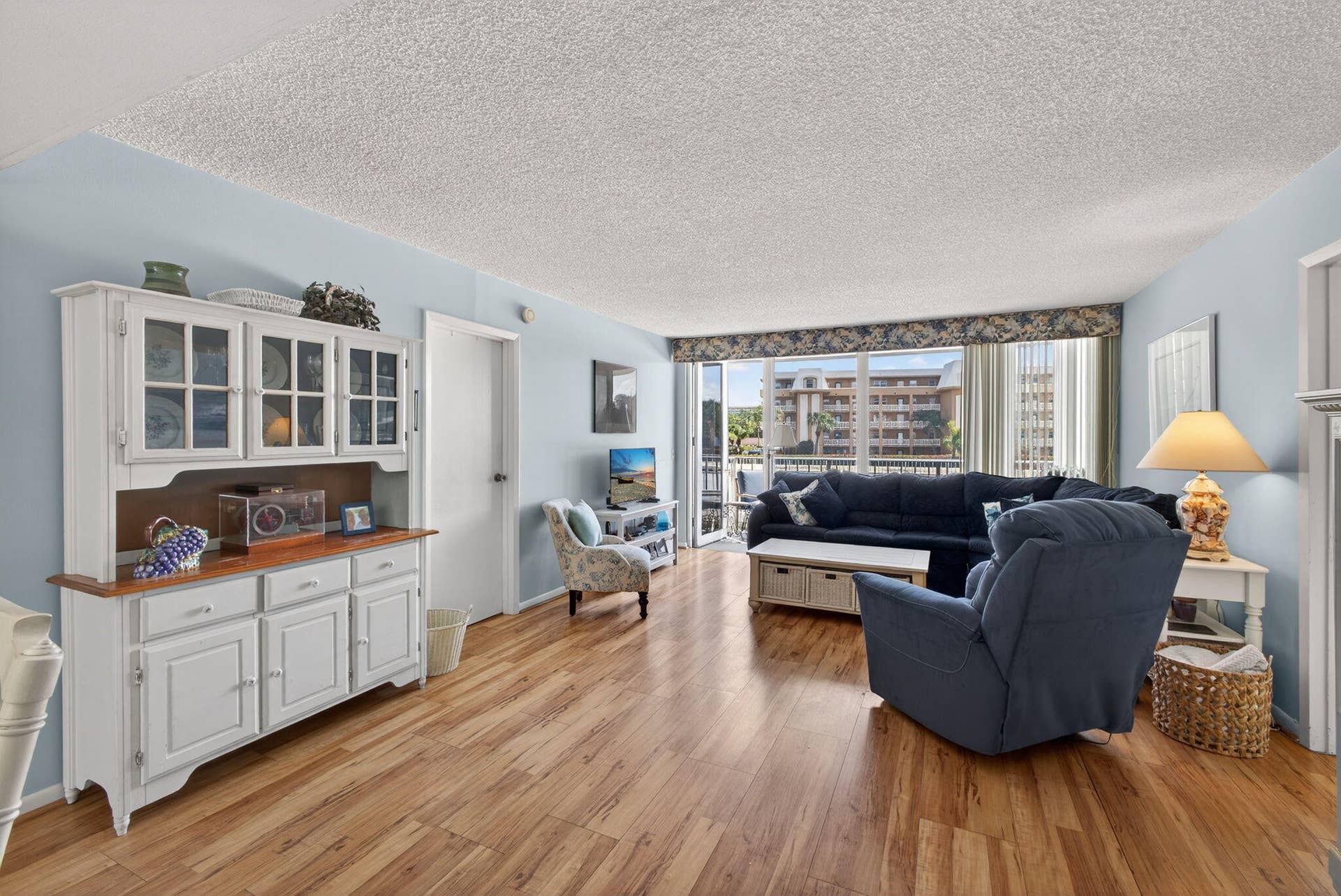 336 Golfview Road, #207, North Palm Beach, FL 33408 3-web-or-mls-5D1A0265