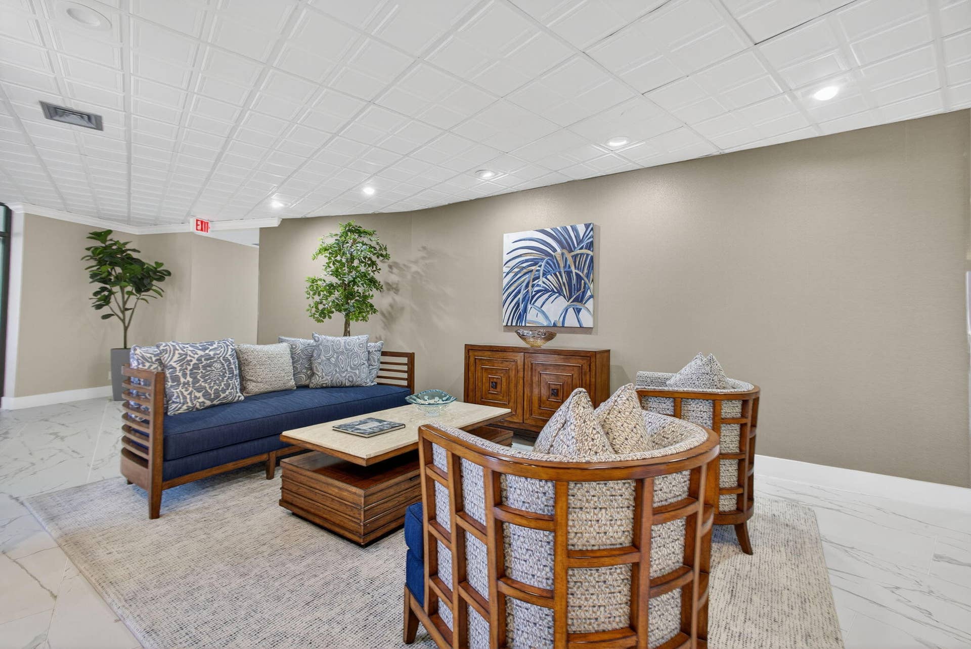 336 Golfview Road, #207, North Palm Beach, FL 33408 Lobby