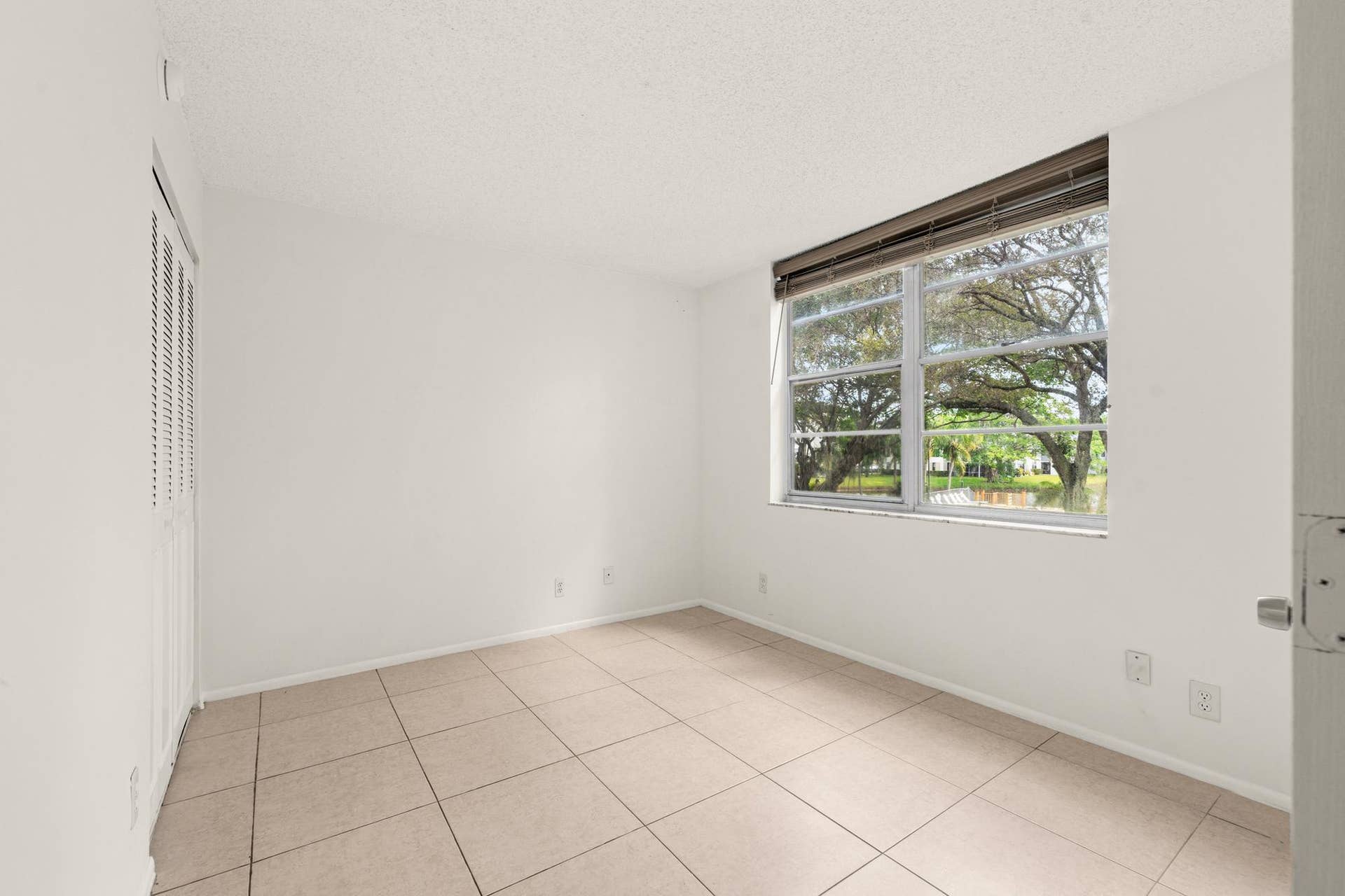 9340 Lagoon Place, #206, Davie, FL 33324 photography-result-06