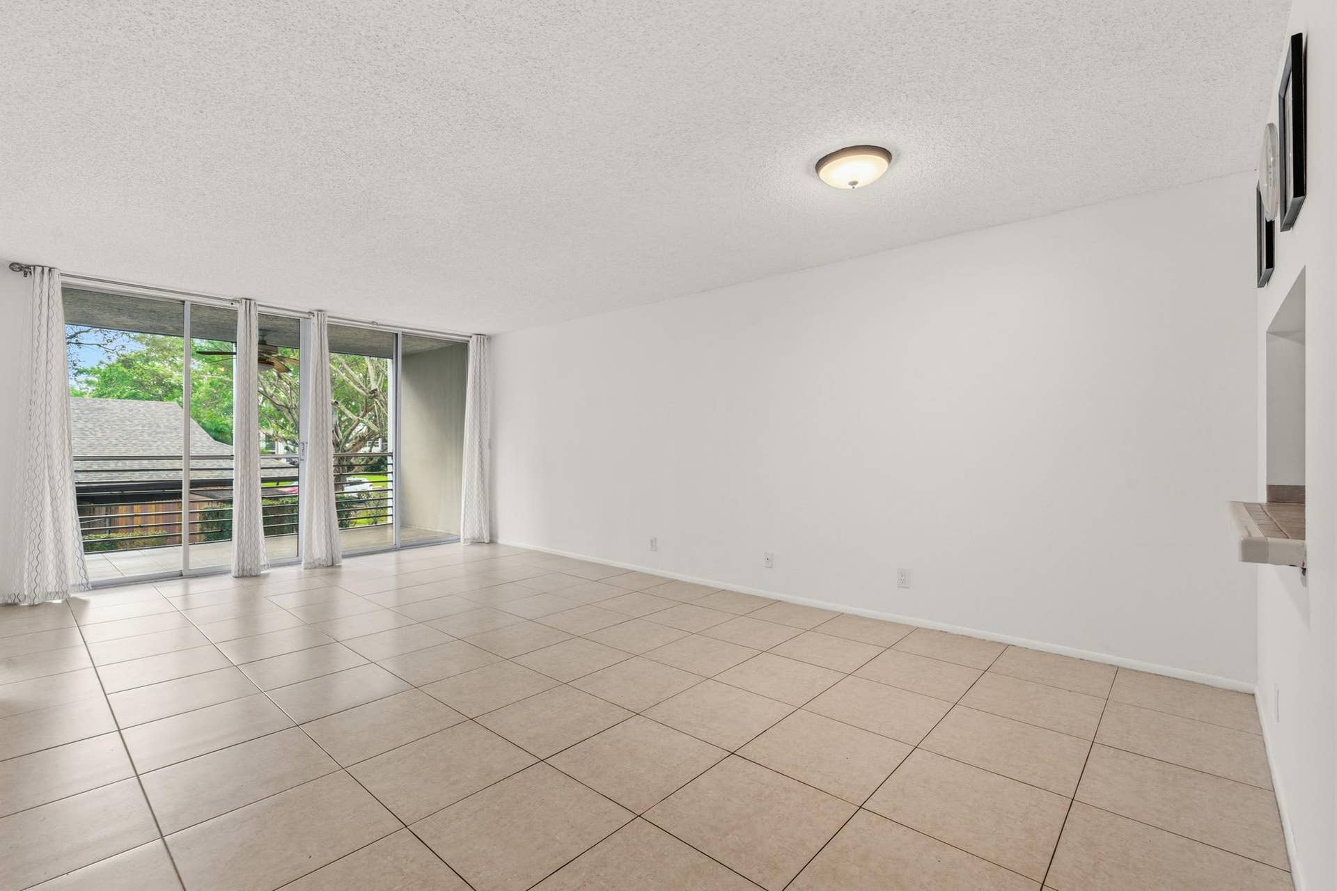 9340 Lagoon Place, #206, Davie, FL 33324 photography-result-10