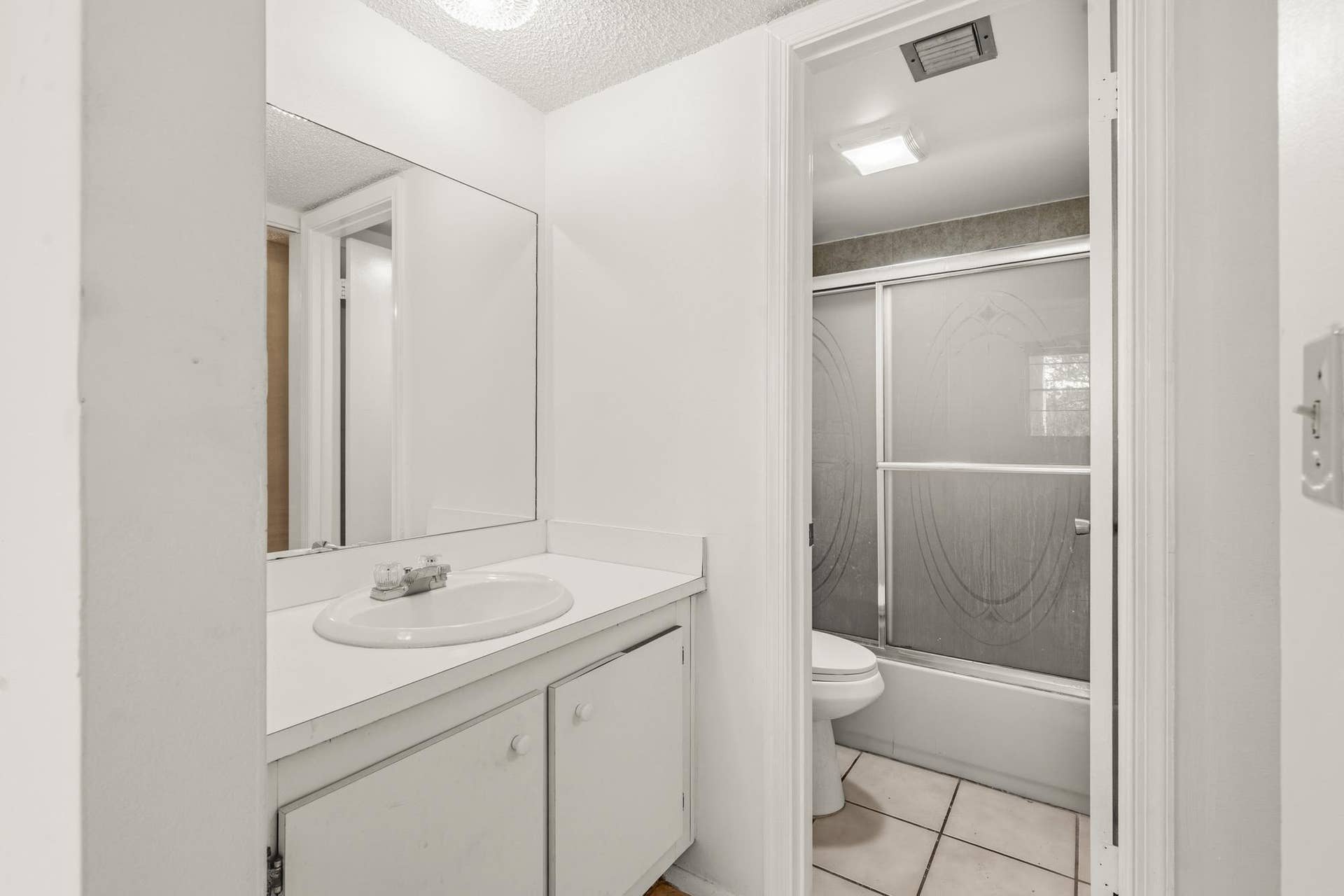 9340 Lagoon Place, #206, Davie, FL 33324 photography-result-17