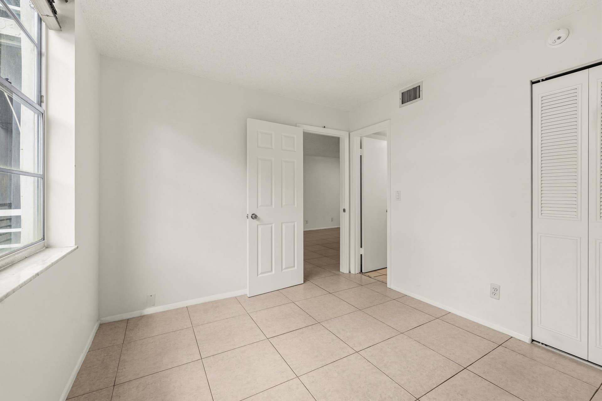 9340 Lagoon Place, #206, Davie, FL 33324 photography-result-07