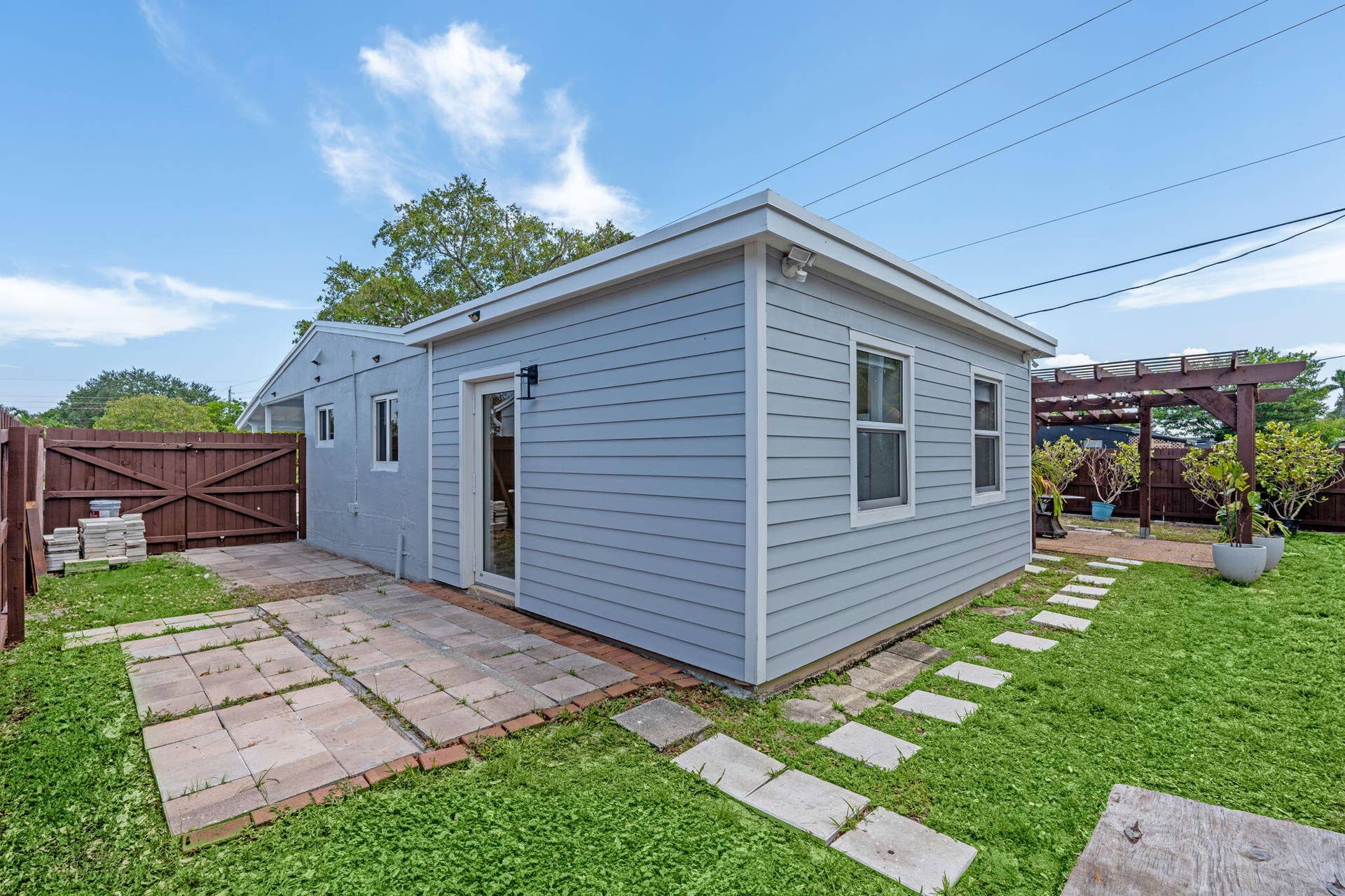 35-web-or-mls-A7408252
