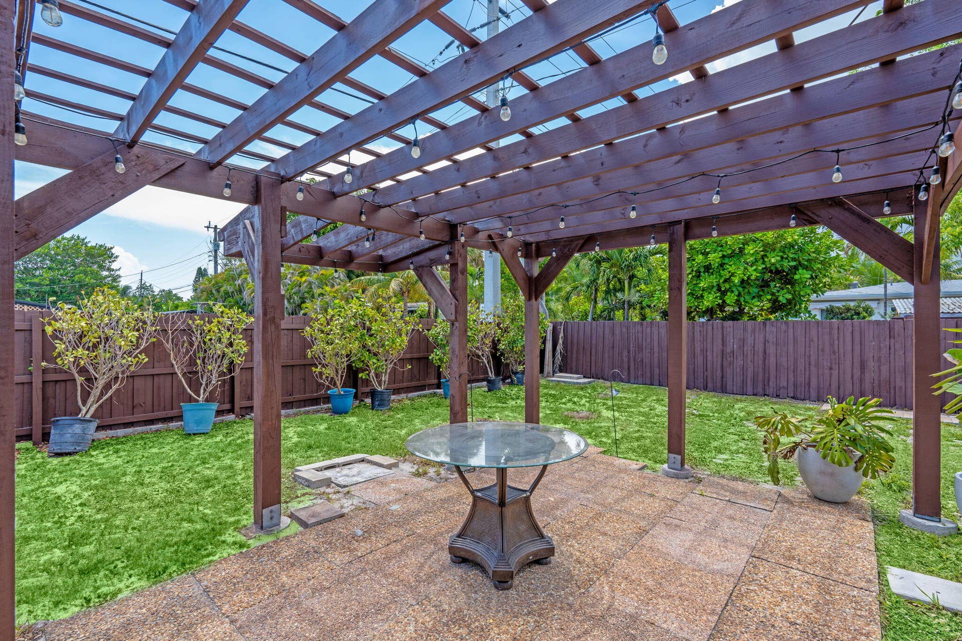 32-web-or-mls-A7408249