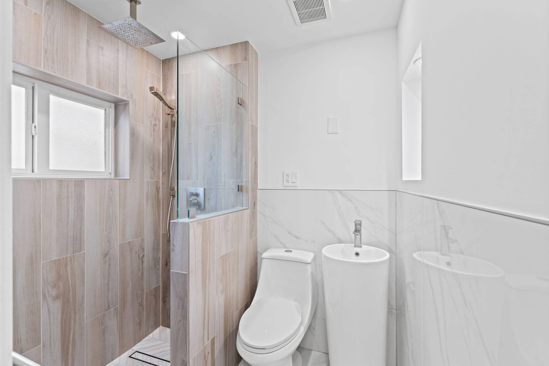 24-web-or-mls-A7408237