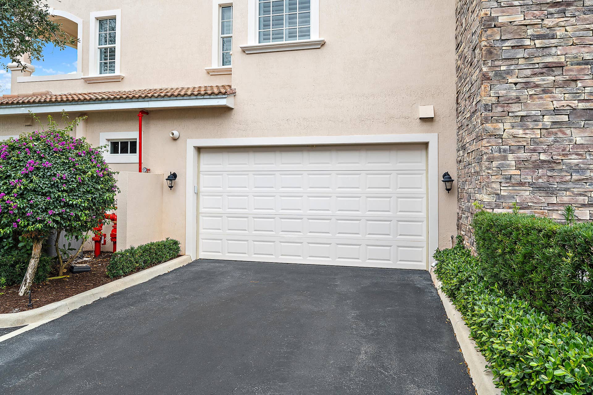 13629 Treasure Cove Circle, North Palm Beach, FL 33408 2 Car Garage