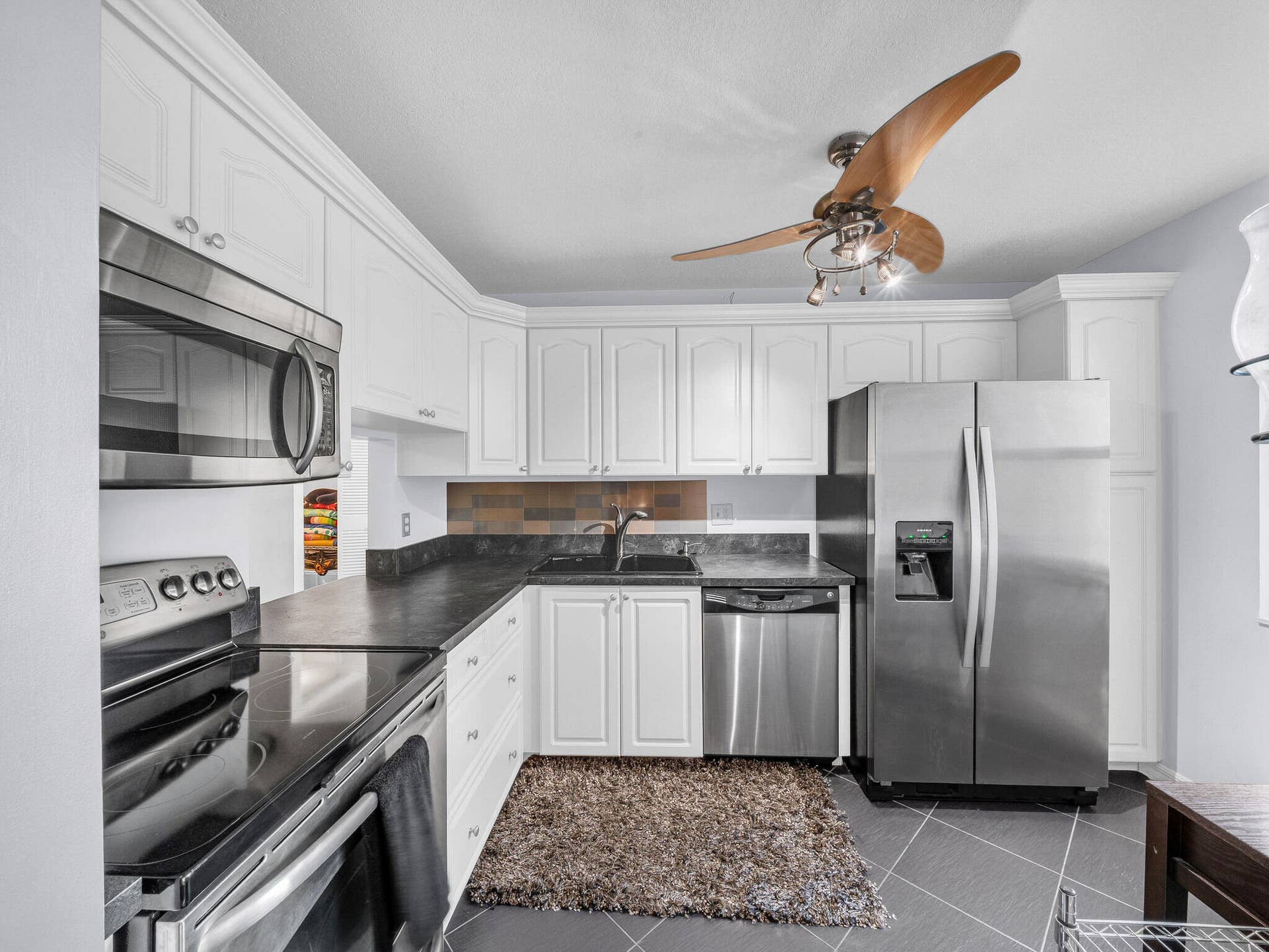 130 Lake Constance Drive, West Palm Beach, FL 33411 4 Kitchen (1)