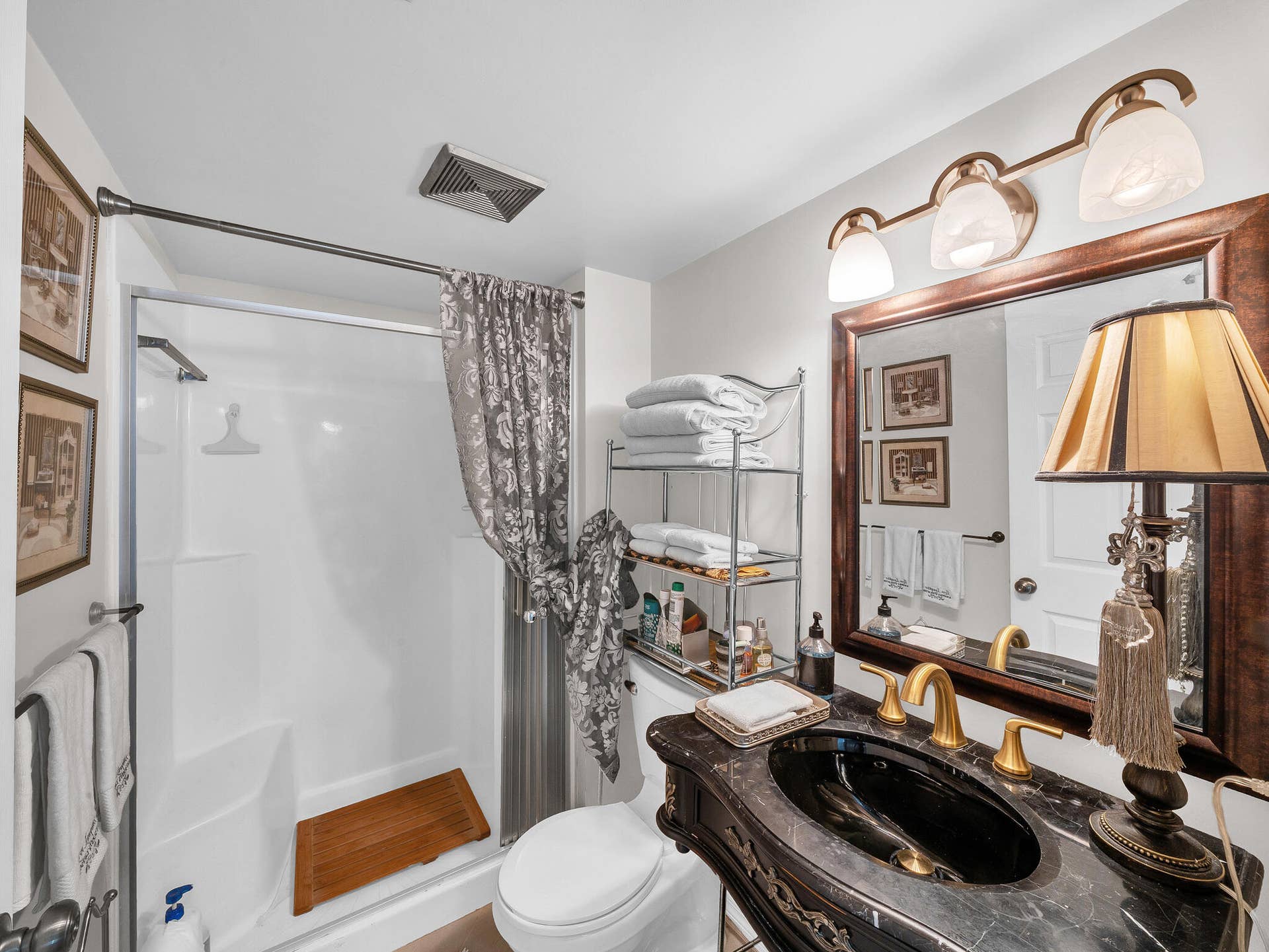 130 Lake Constance Drive, West Palm Beach, FL 33411 18 Guest Bathroom (1)