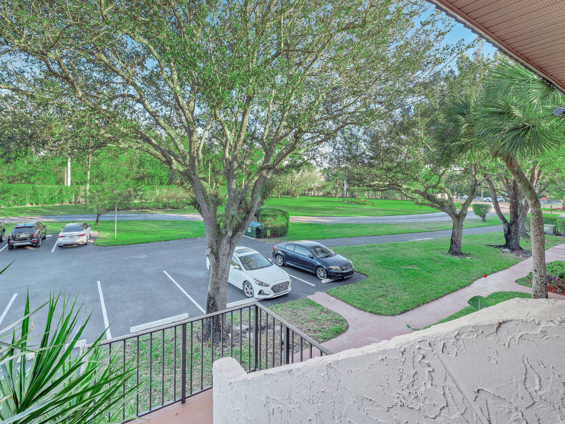 130 Lake Constance Drive, West Palm Beach, FL 33411 21 Catwalk (2)