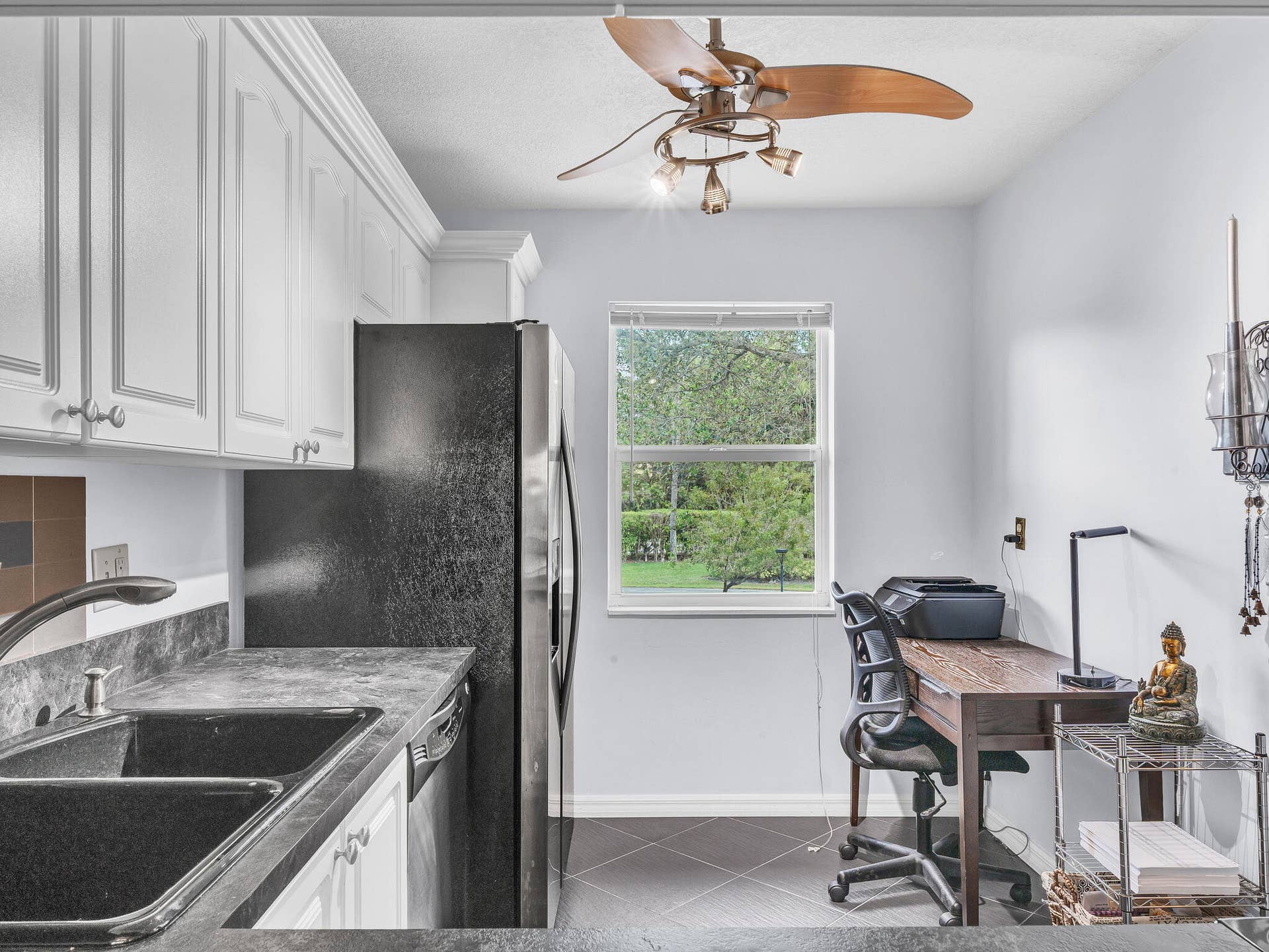 130 Lake Constance Drive, West Palm Beach, FL 33411 16 Serving Window (1)