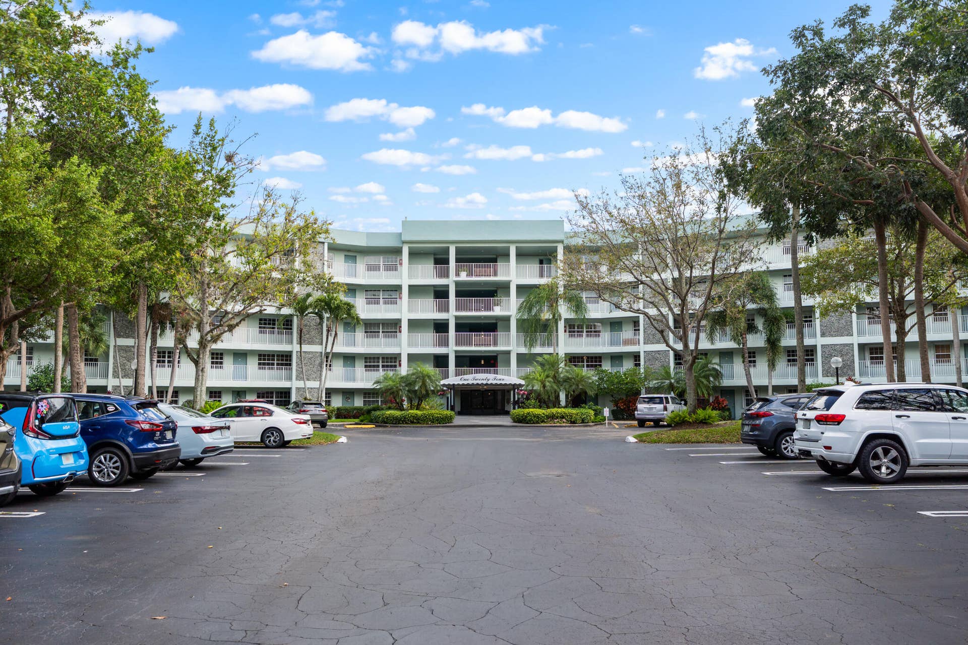 806 Cypress Grove Lane, #305, Pompano Beach, FL 33069 2