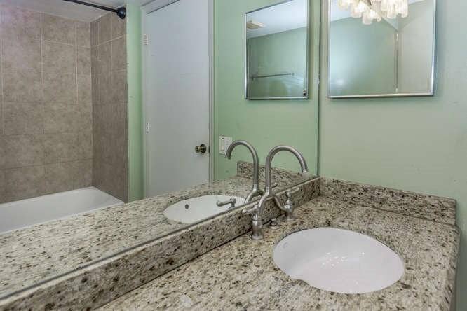 grand isles bathroom
