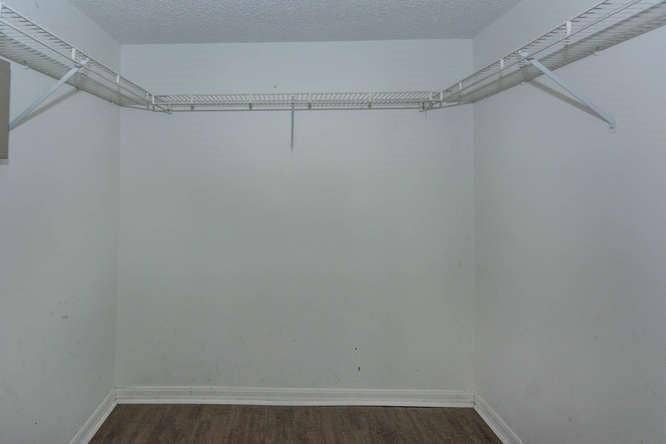 grand isles bedroom closet