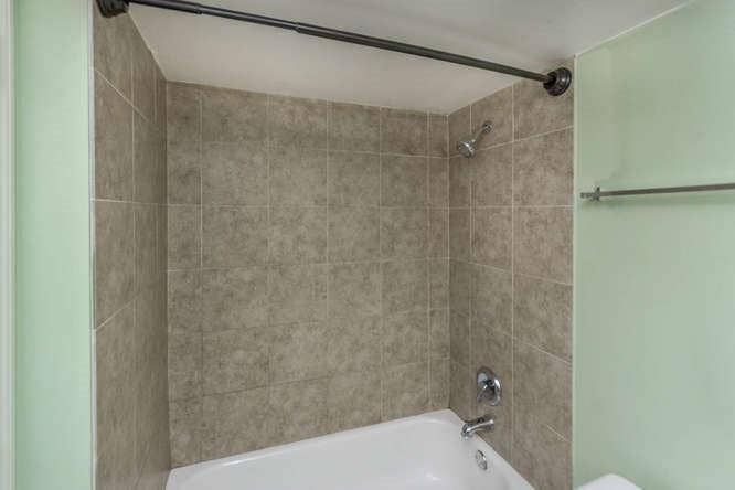 grand isles bathroom 1