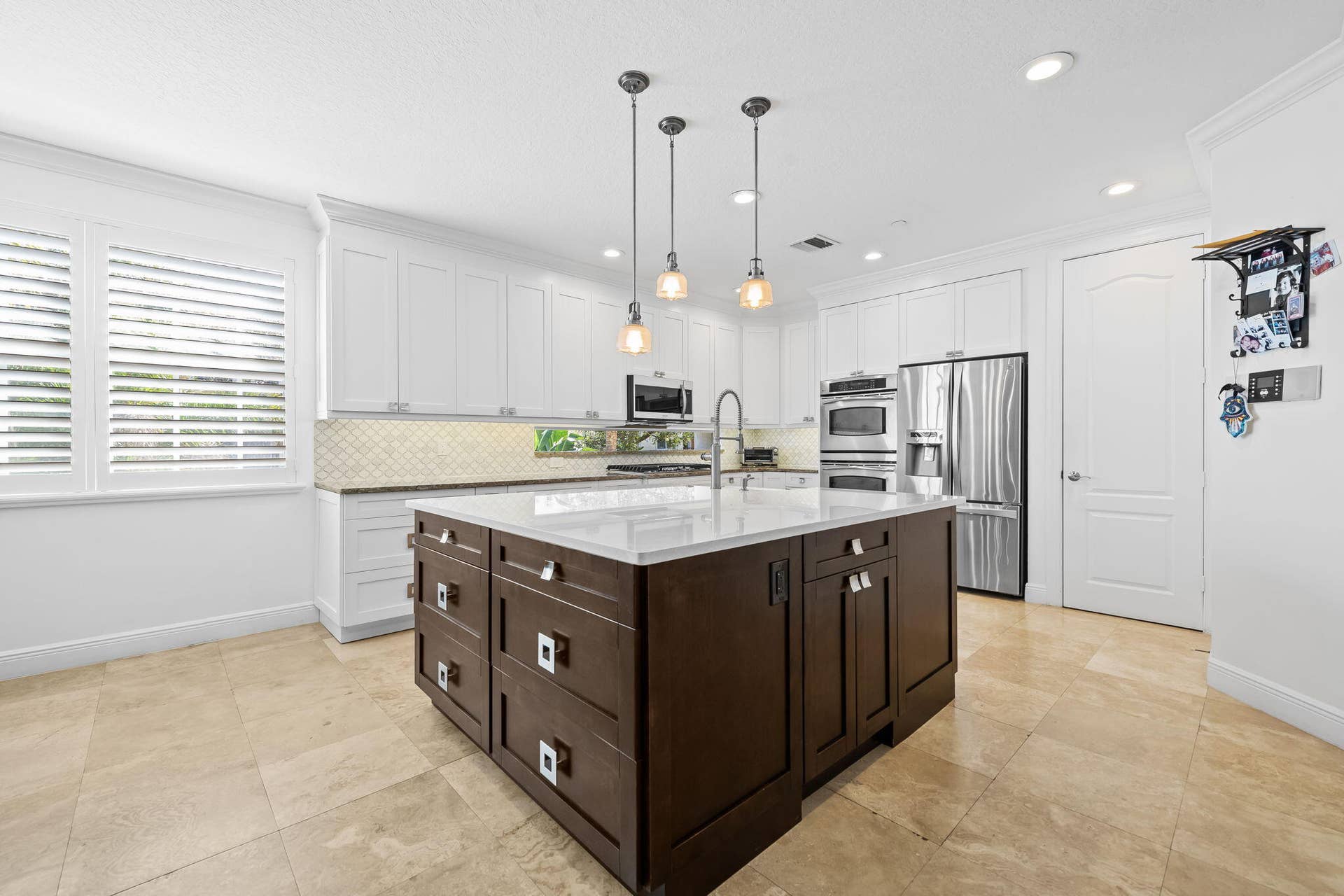 5580 NE Trieste Terrace, Boca Raton, FL 33487 Kitchen