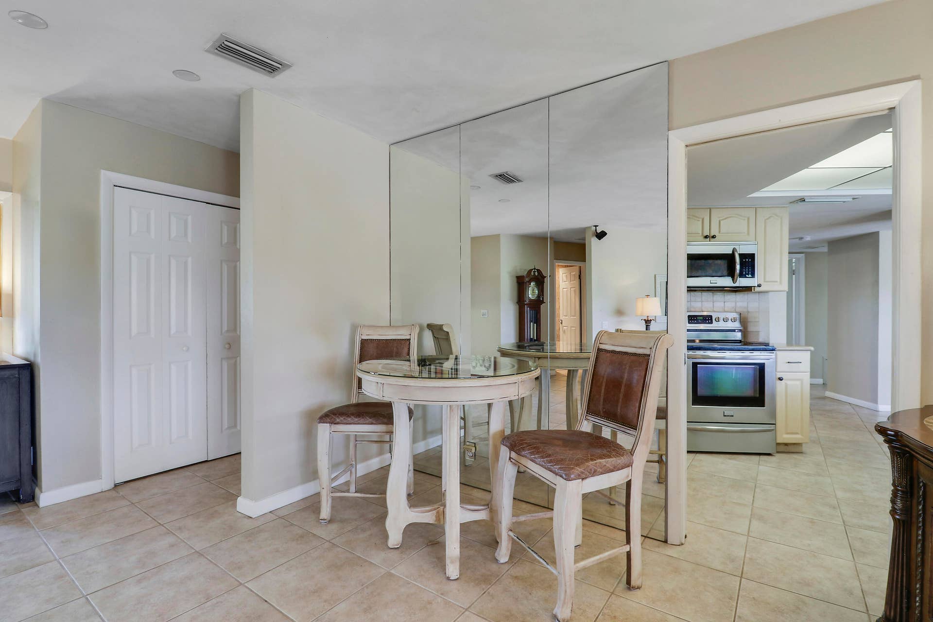 856 Country Club Drive, North Palm Beach, FL 33408 856 Country Club Drive, North Palm Beach, FL 33408