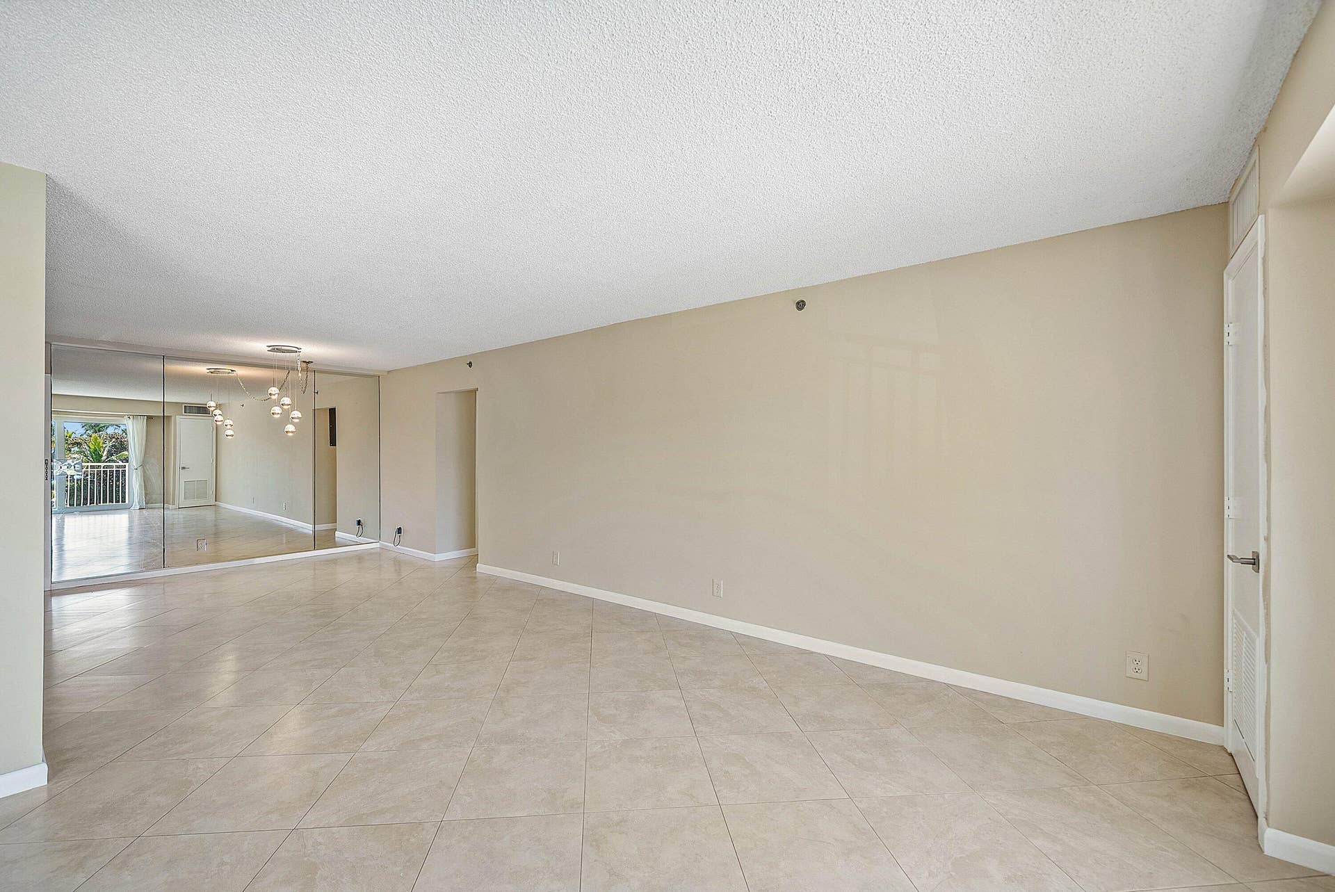 3301 S Ocean Boulevard, #207, Highland Beach, FL 33487 027-3301SouthOceanBoulevard-207-Highland