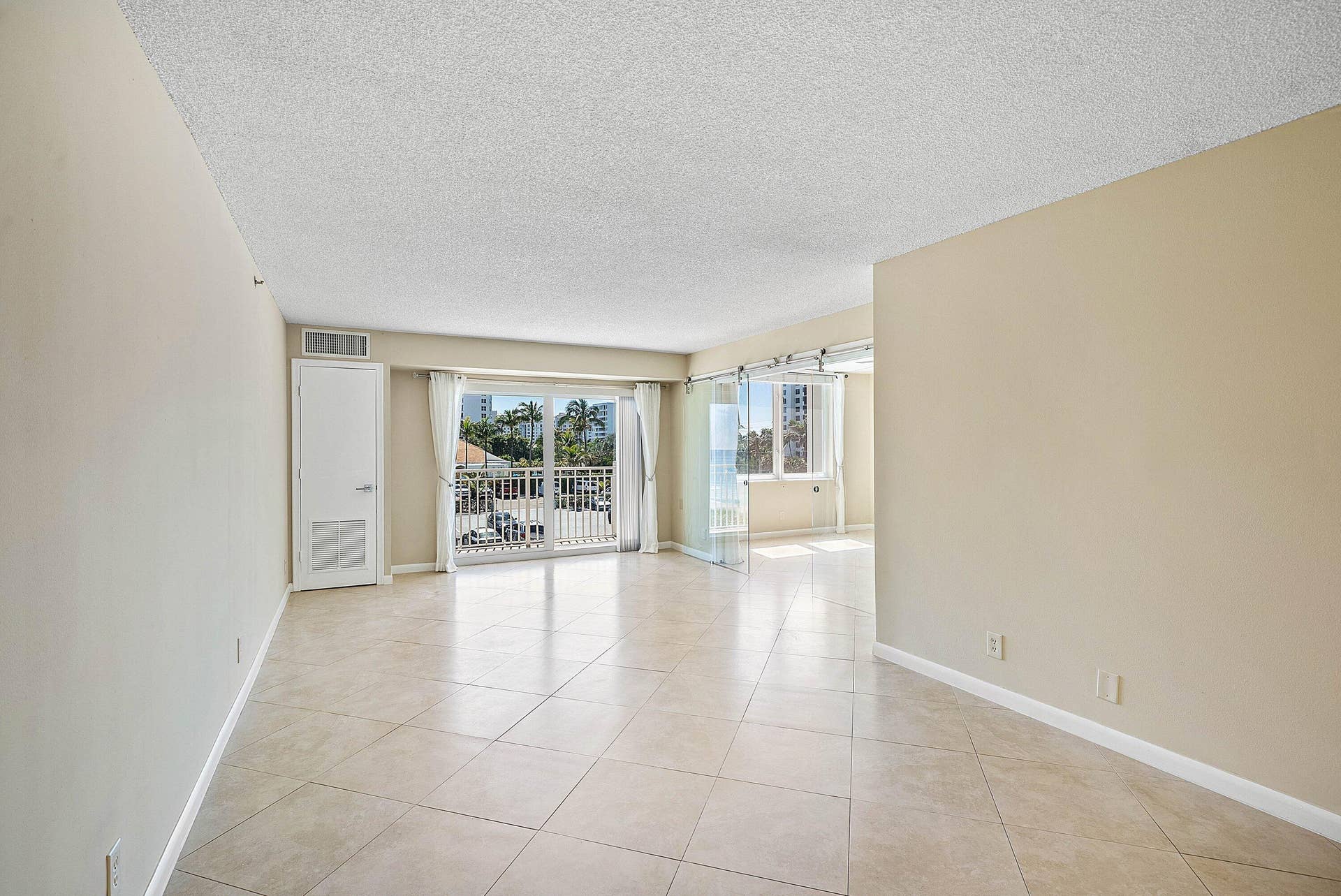 3301 S Ocean Boulevard, #207, Highland Beach, FL 33487 024-3301SouthOceanBoulevard-207-Highland