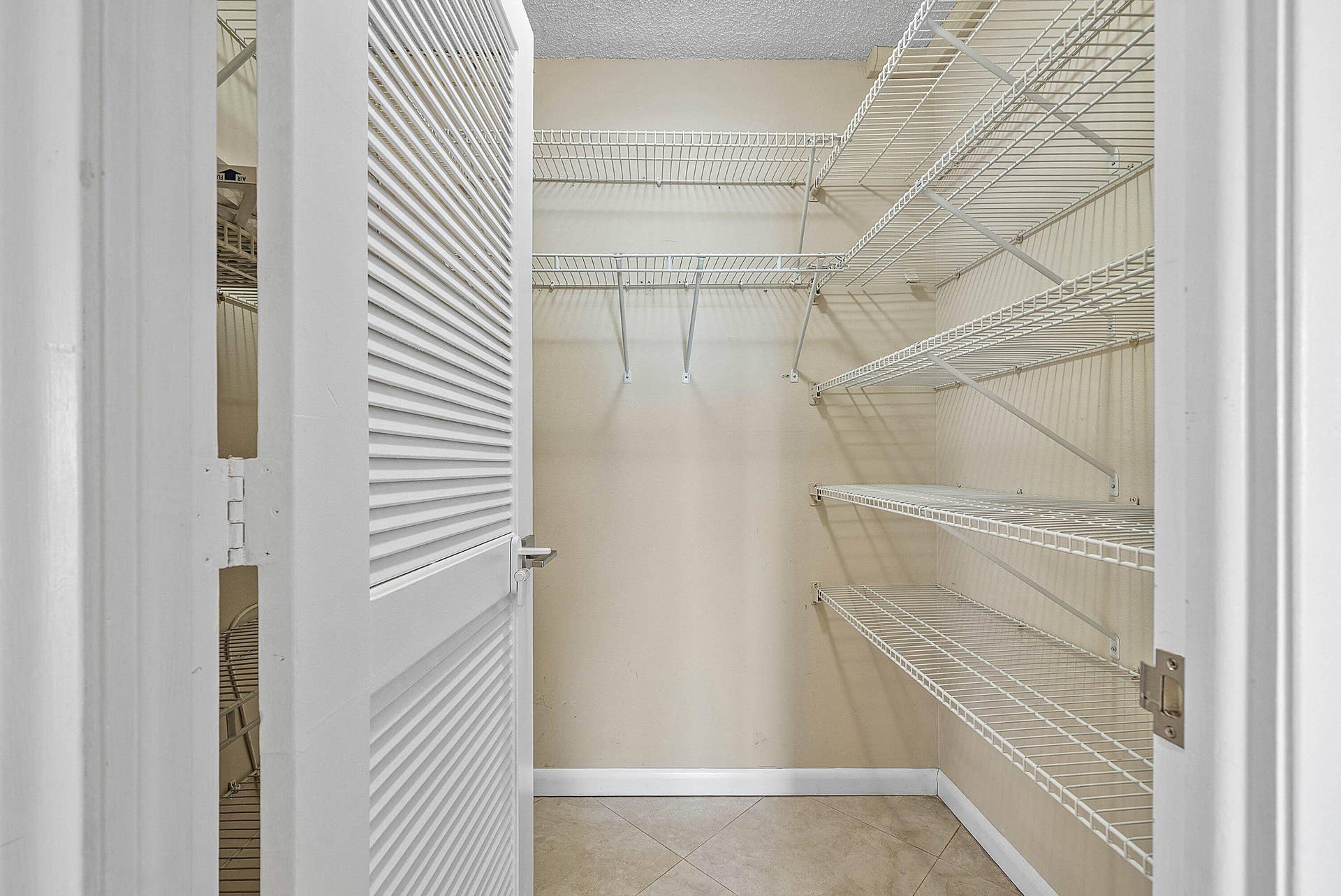3301 S Ocean Boulevard, #207, Highland Beach, FL 33487 010-3301SouthOceanBoulevard-207-Highland