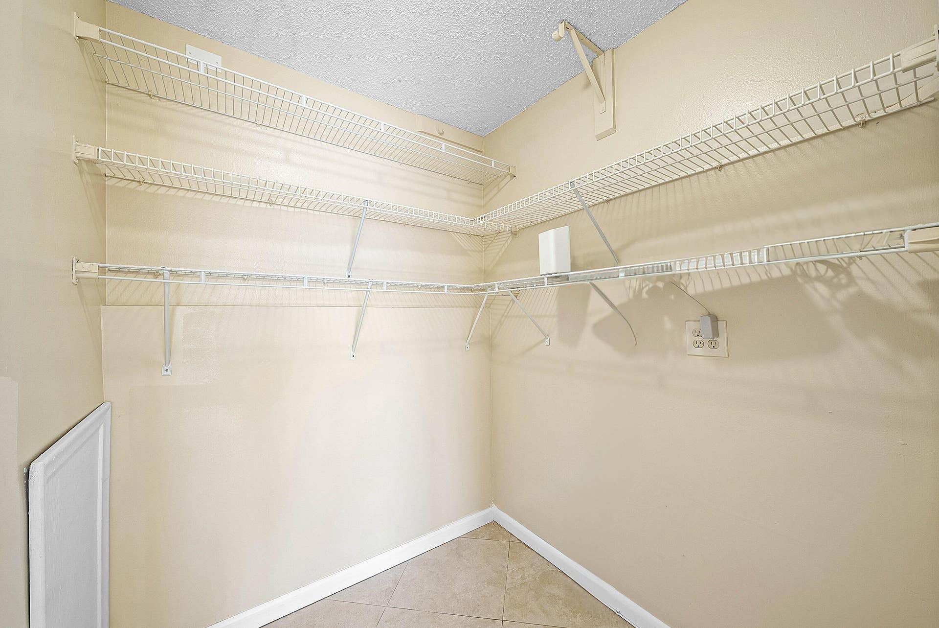 3301 S Ocean Boulevard, #207, Highland Beach, FL 33487 017-3301SouthOceanBoulevard-207-Highland