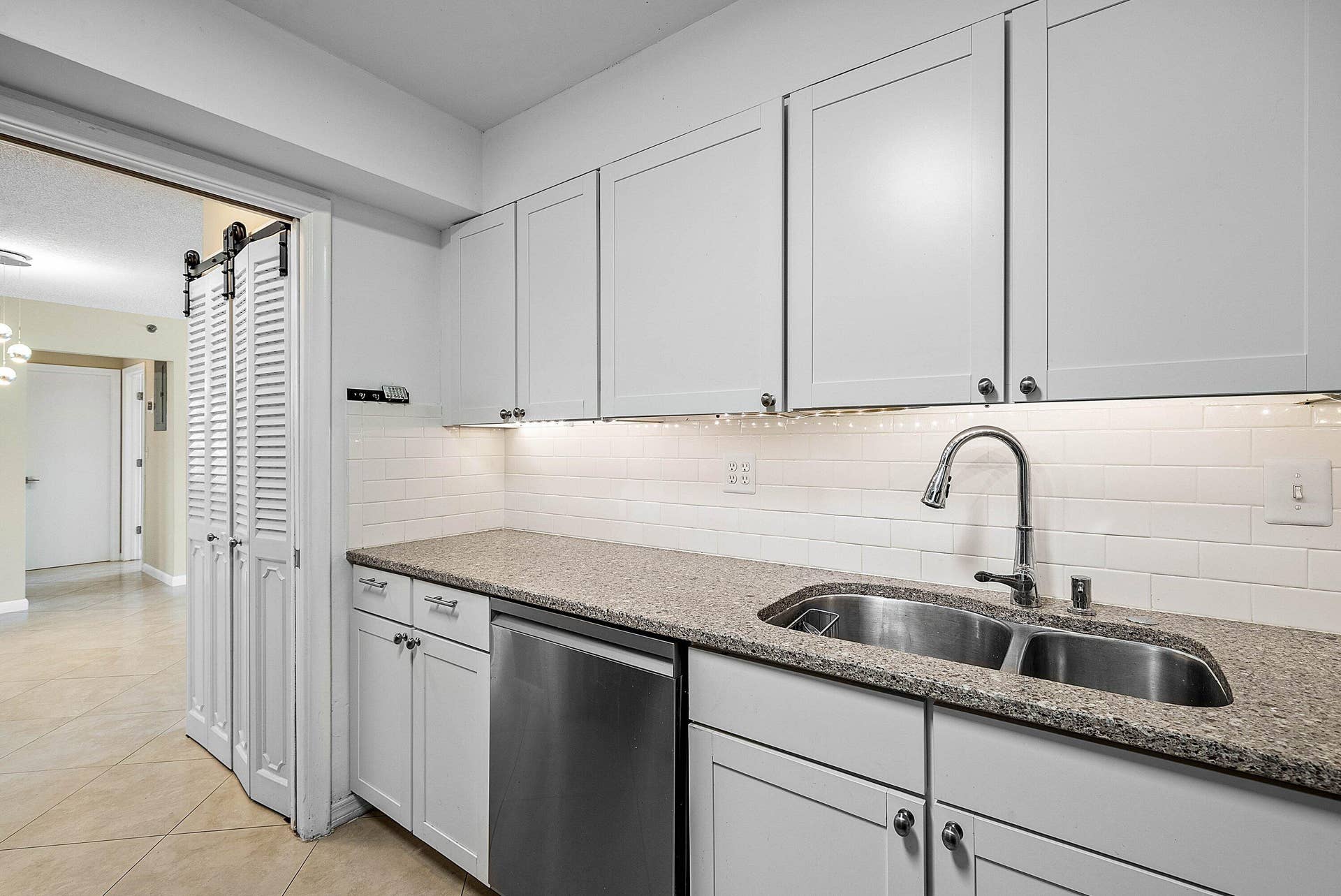 3301 S Ocean Boulevard, #207, Highland Beach, FL 33487 005-3301SouthOceanBoulevard-207-Highland