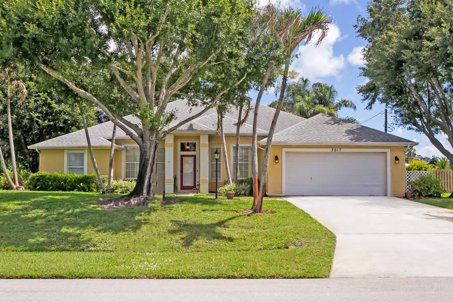 Property photo for 2017 SE Allamanda Drive, Port St Lucie, FL