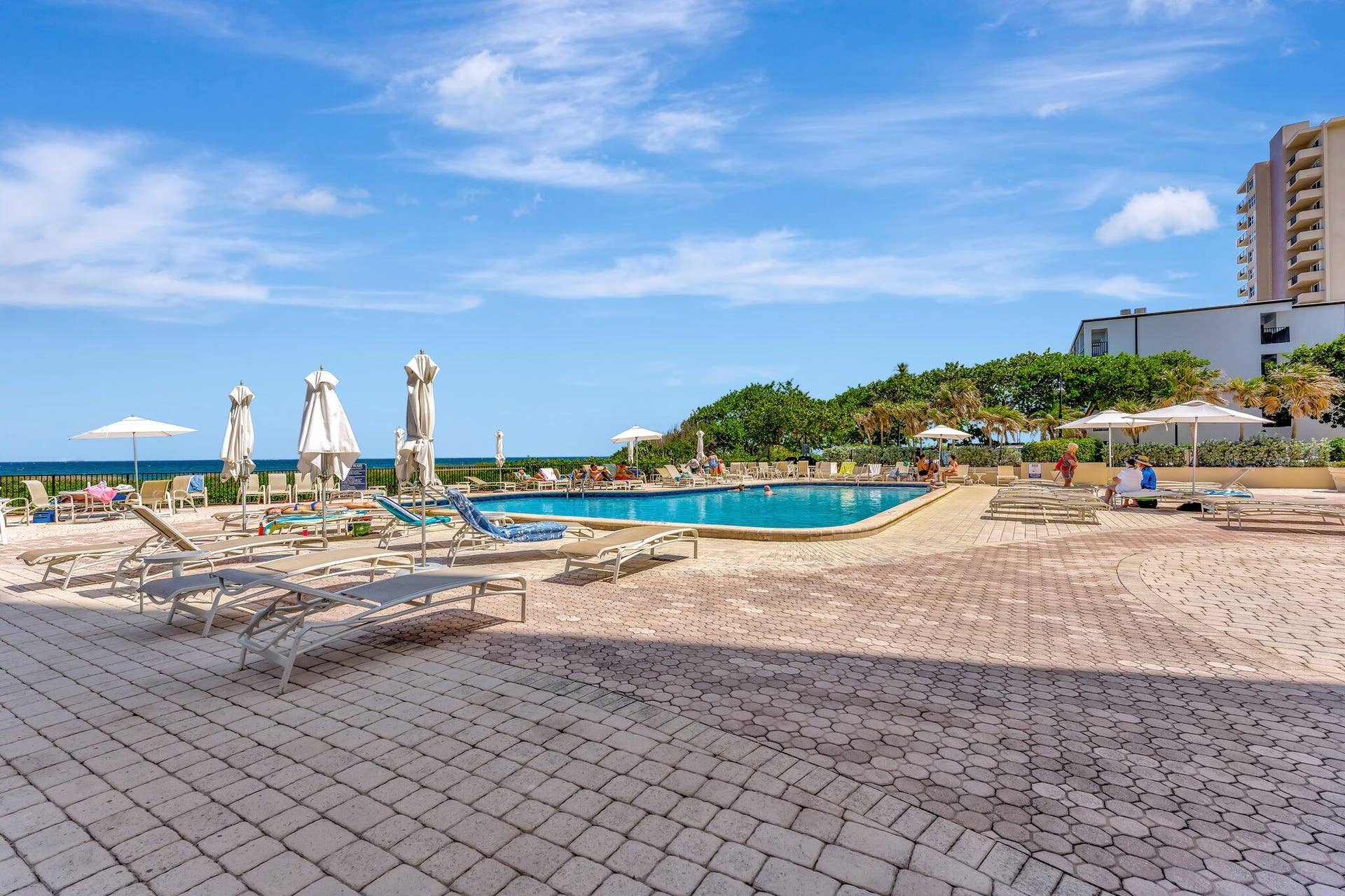 1900 S Ocean Boulevard, #8g, Lauderdale-By-The-Sea, Lauderdale By The Sea, FL 33062