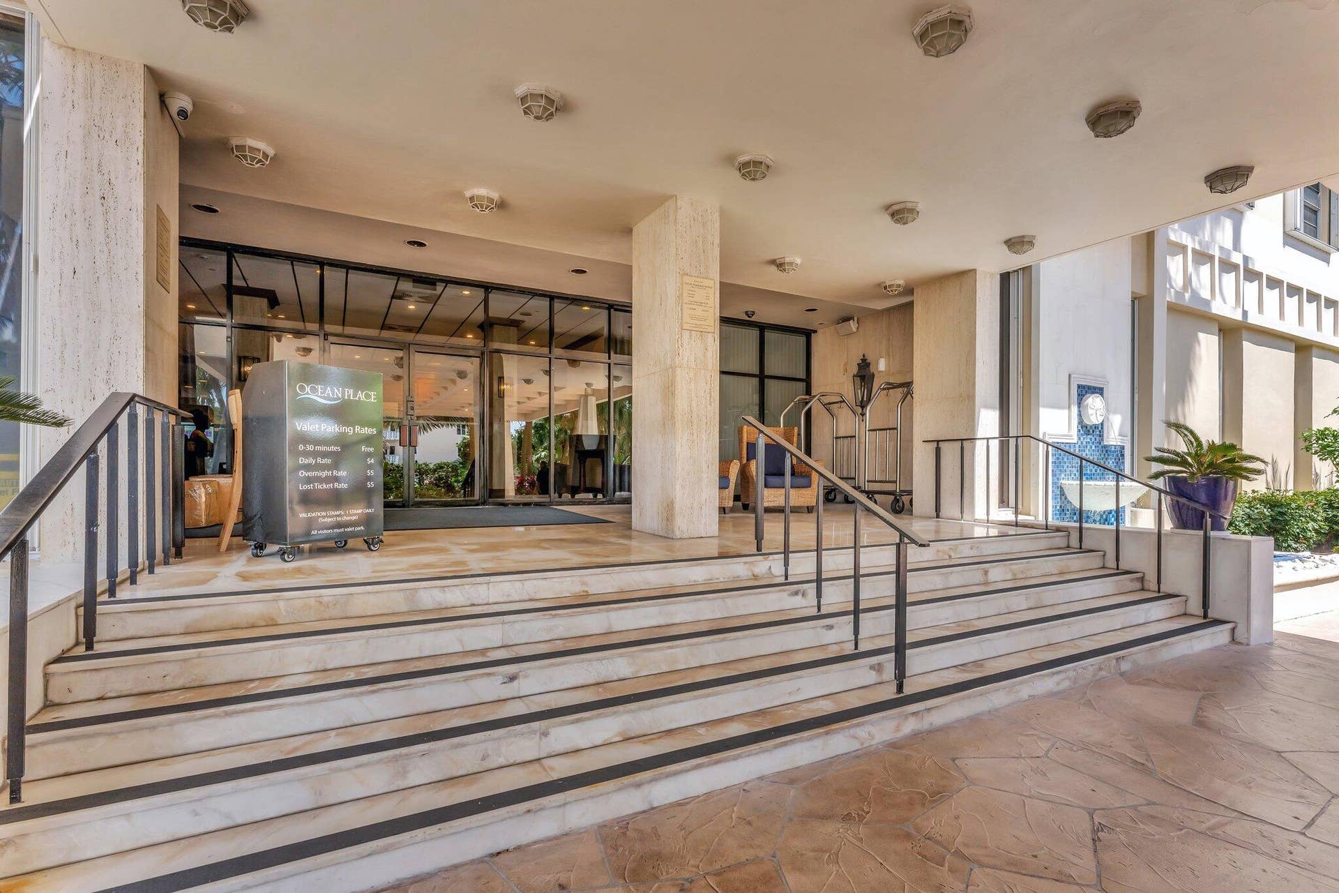1900 S Ocean Boulevard, #8g, Lauderdale-By-The-Sea, Lauderdale By The Sea, FL 33062