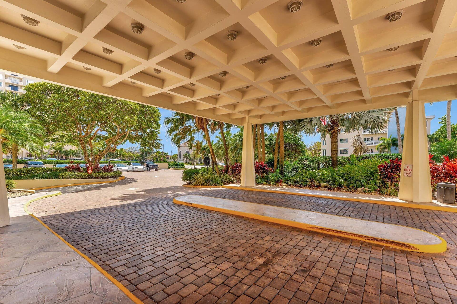 1900 S Ocean Boulevard, #8g, Lauderdale-By-The-Sea, Lauderdale By The Sea, FL 33062