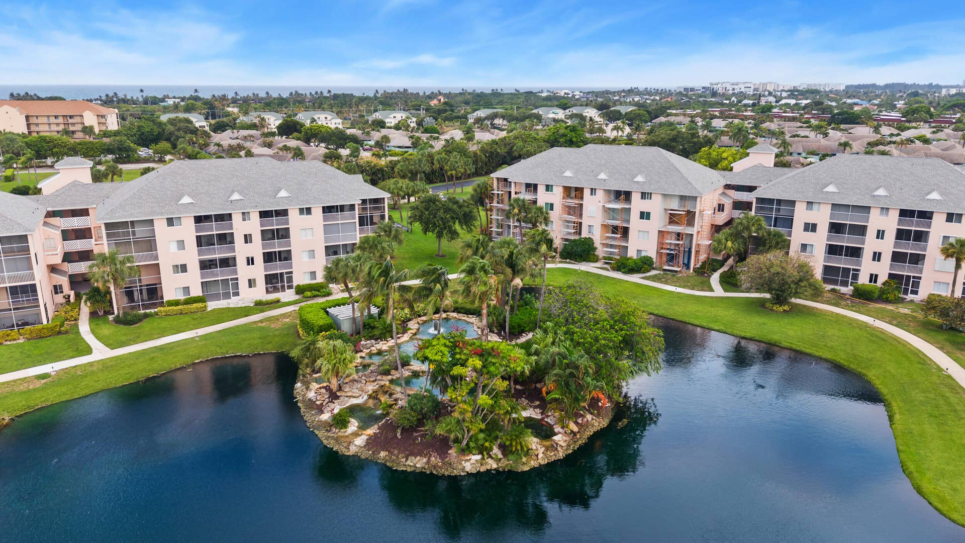 353 S Us-1, #C106, Jupiter, FL 33477 39_jupiter + fountain 01