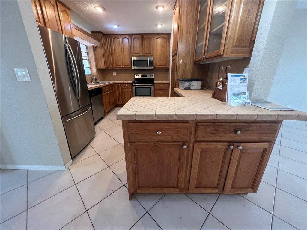 2060 NE 26th St, Lighthouse Point, FL 33064